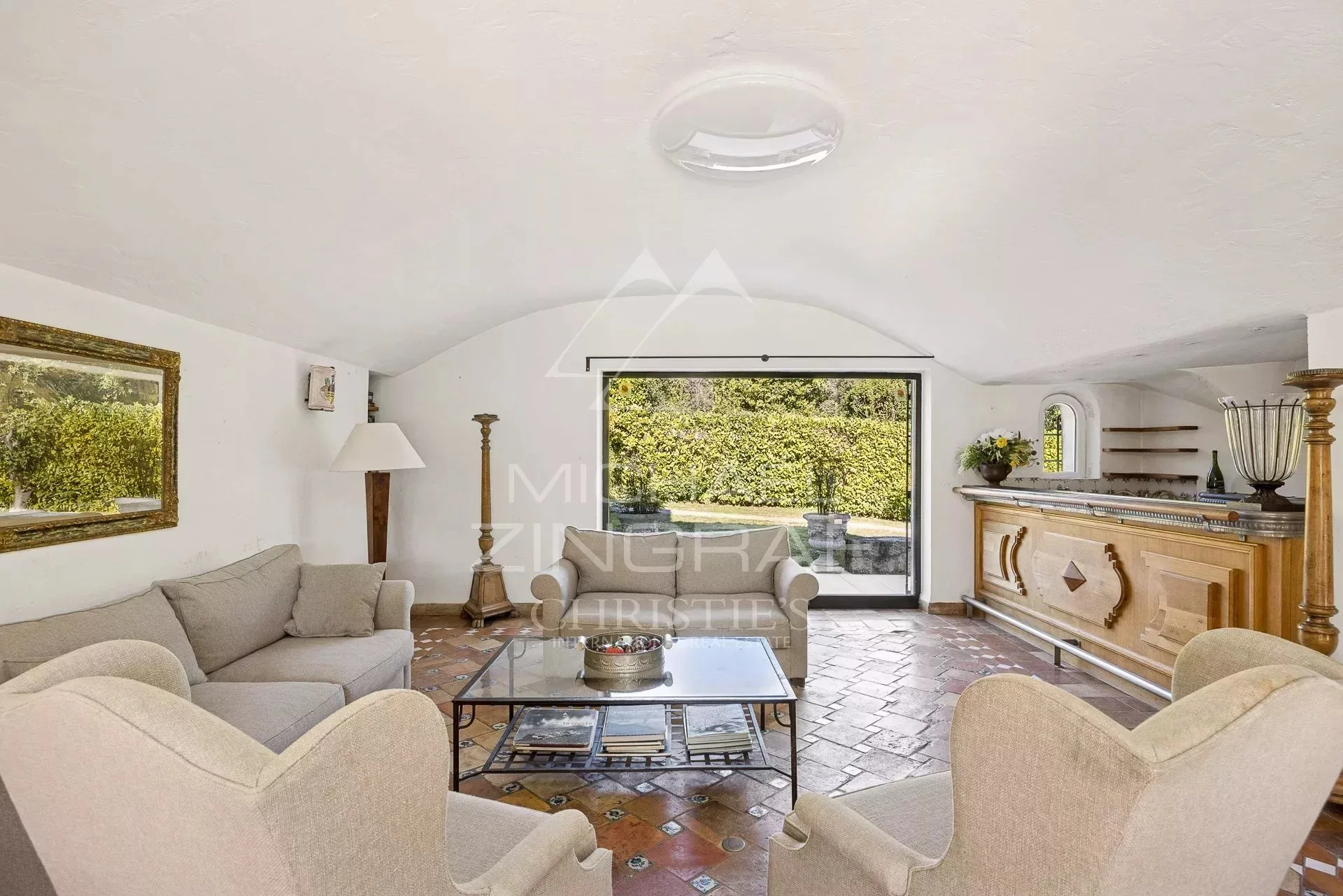 Proche Saint-Paul-de-Vence : Superbe propriété dans un domaine fermé - 10