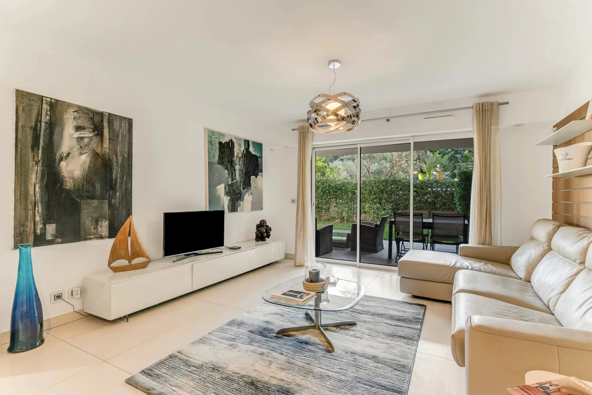 Appartement de Prestige au Cœur de Saint-Tropez - 2