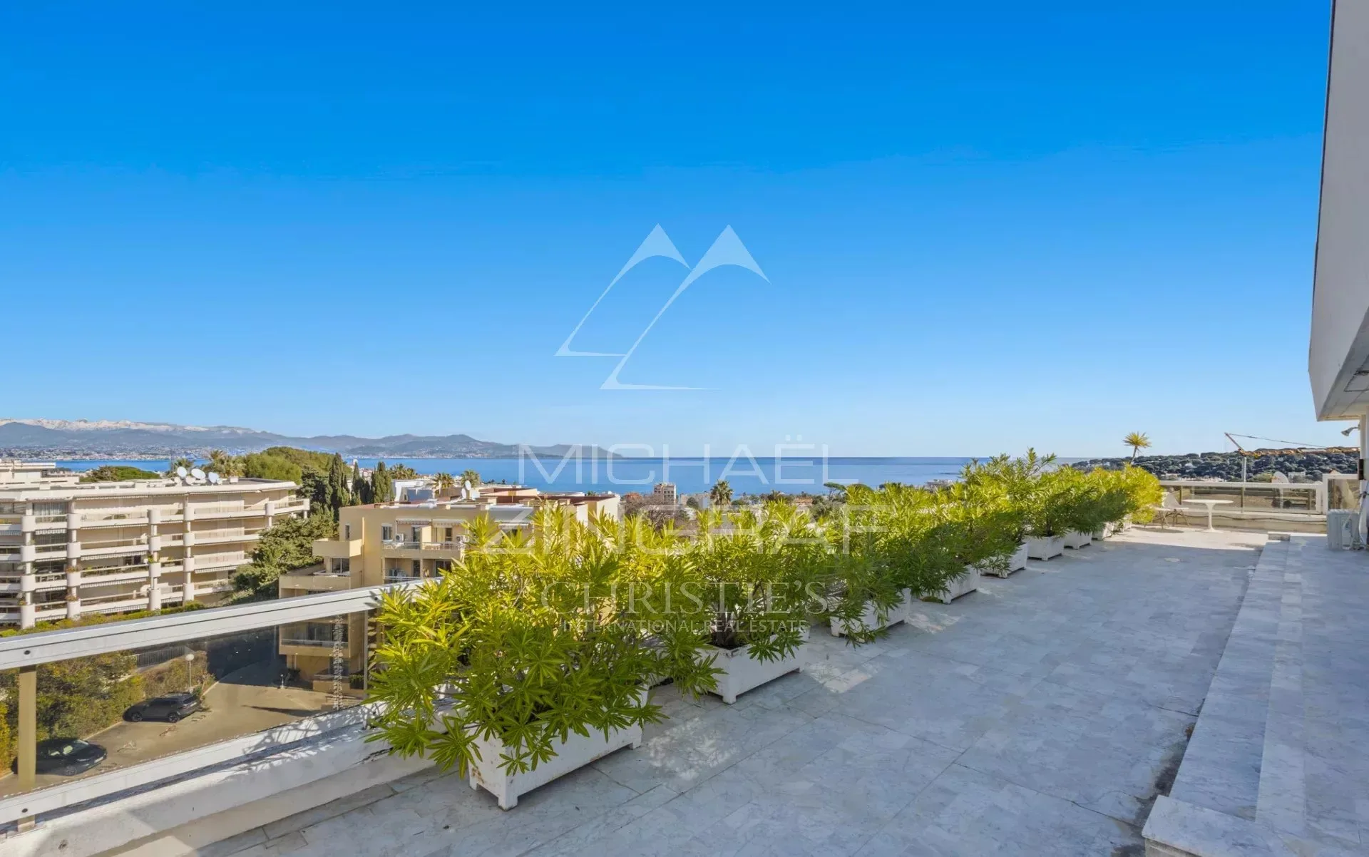 JUAN-LES-PINS – Rostagne: Penthouse-Villa mit Panoramablick aufs Meer - 20