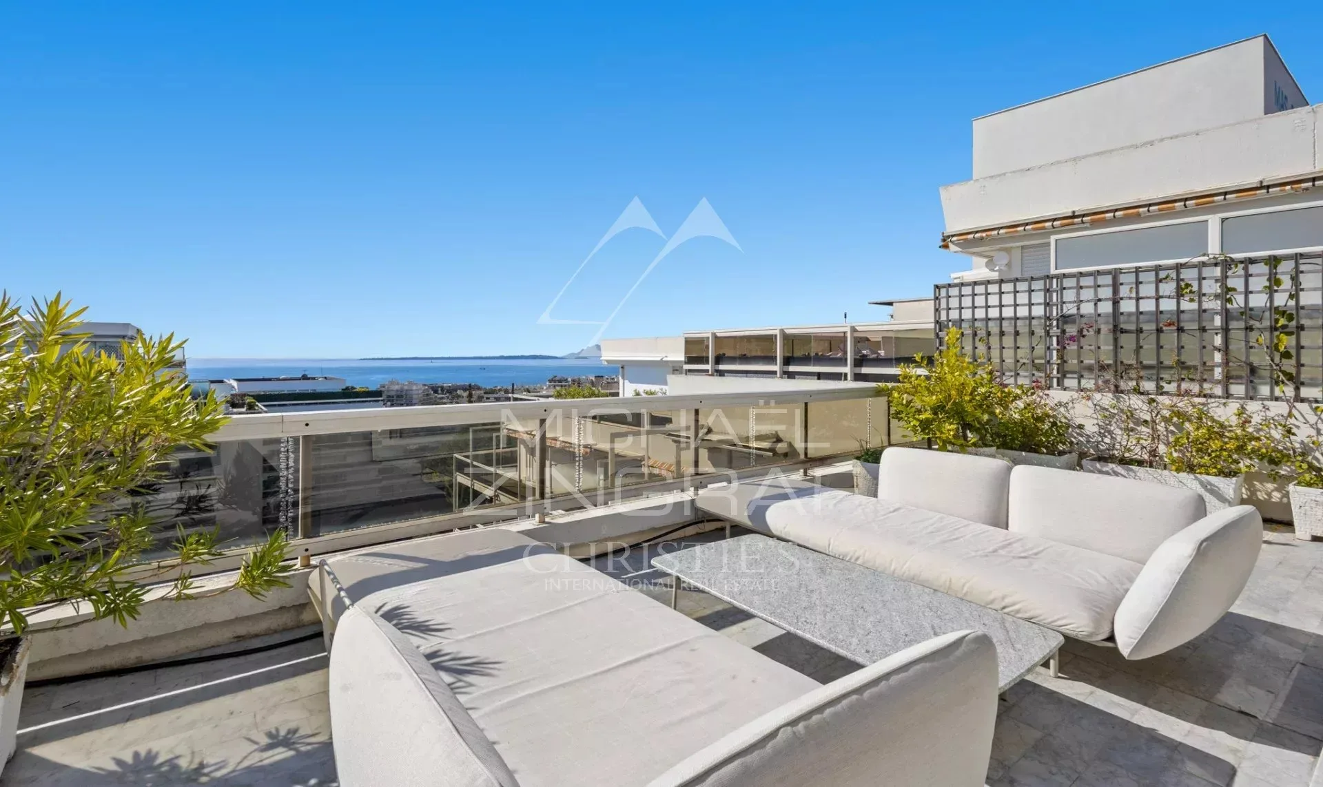 JUAN-LES-PINS – Rostagne: Penthouse-Villa mit Panoramablick aufs Meer - 2