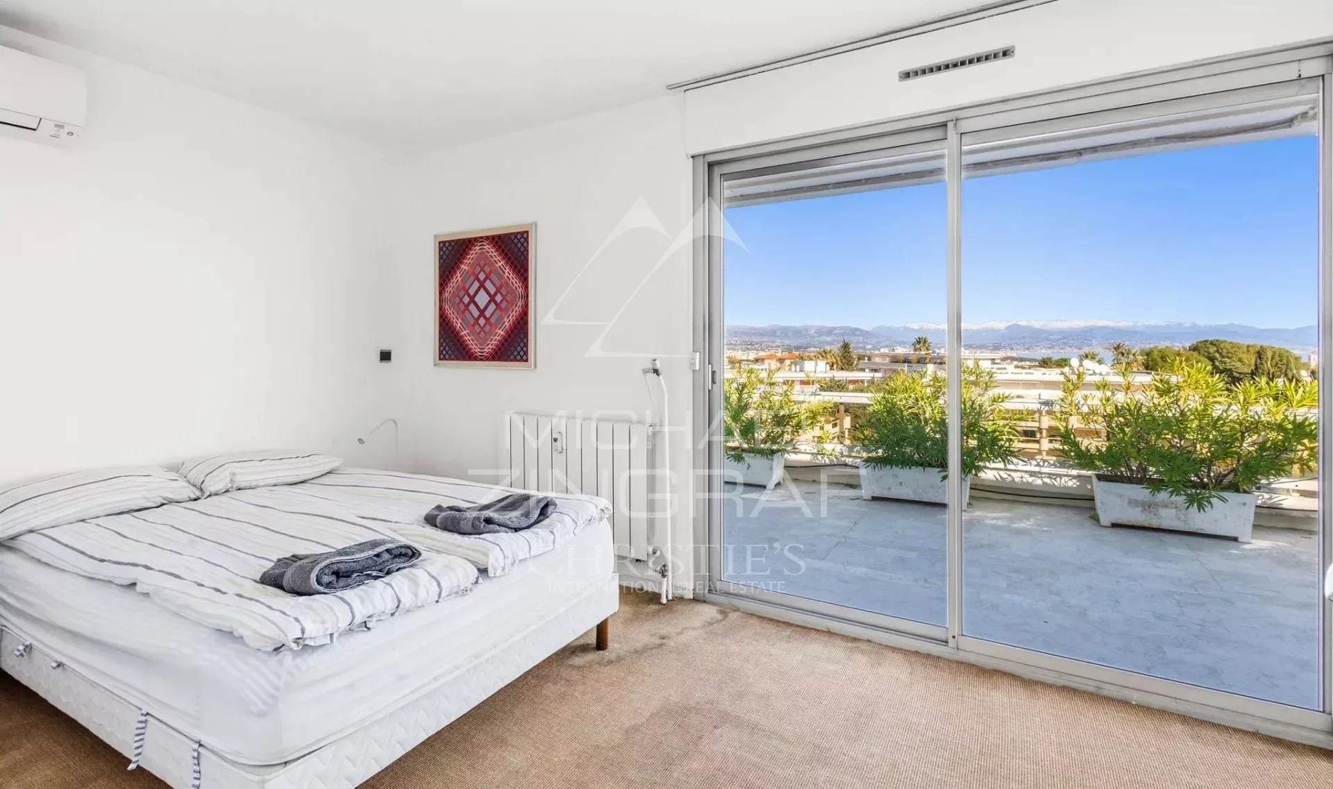 JUAN-LES-PINS – Rostagne: Penthouse-Villa mit Panoramablick aufs Meer - 18