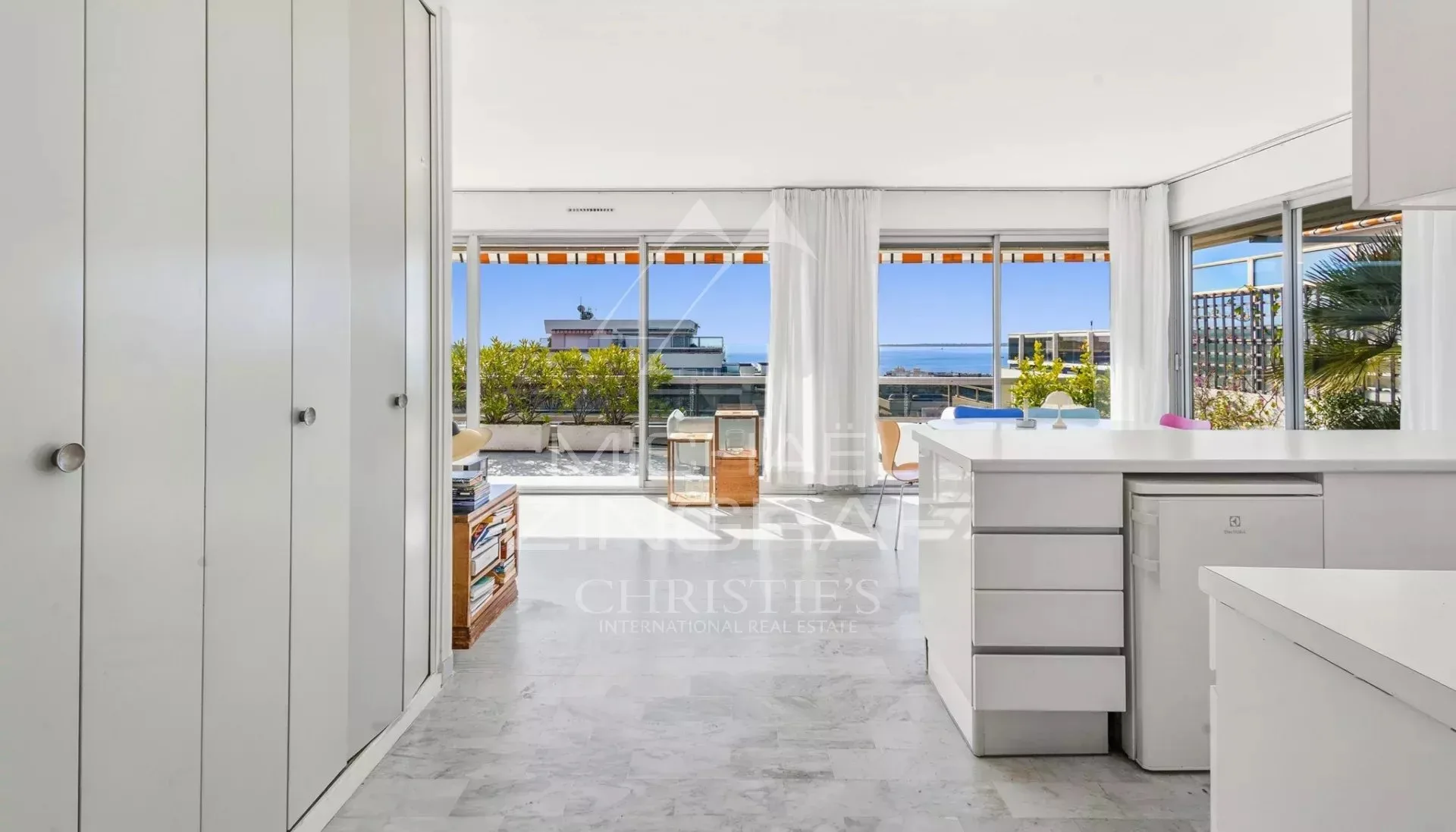 JUAN-LES-PINS – Rostagne: Penthouse-Villa mit Panoramablick aufs Meer - 23