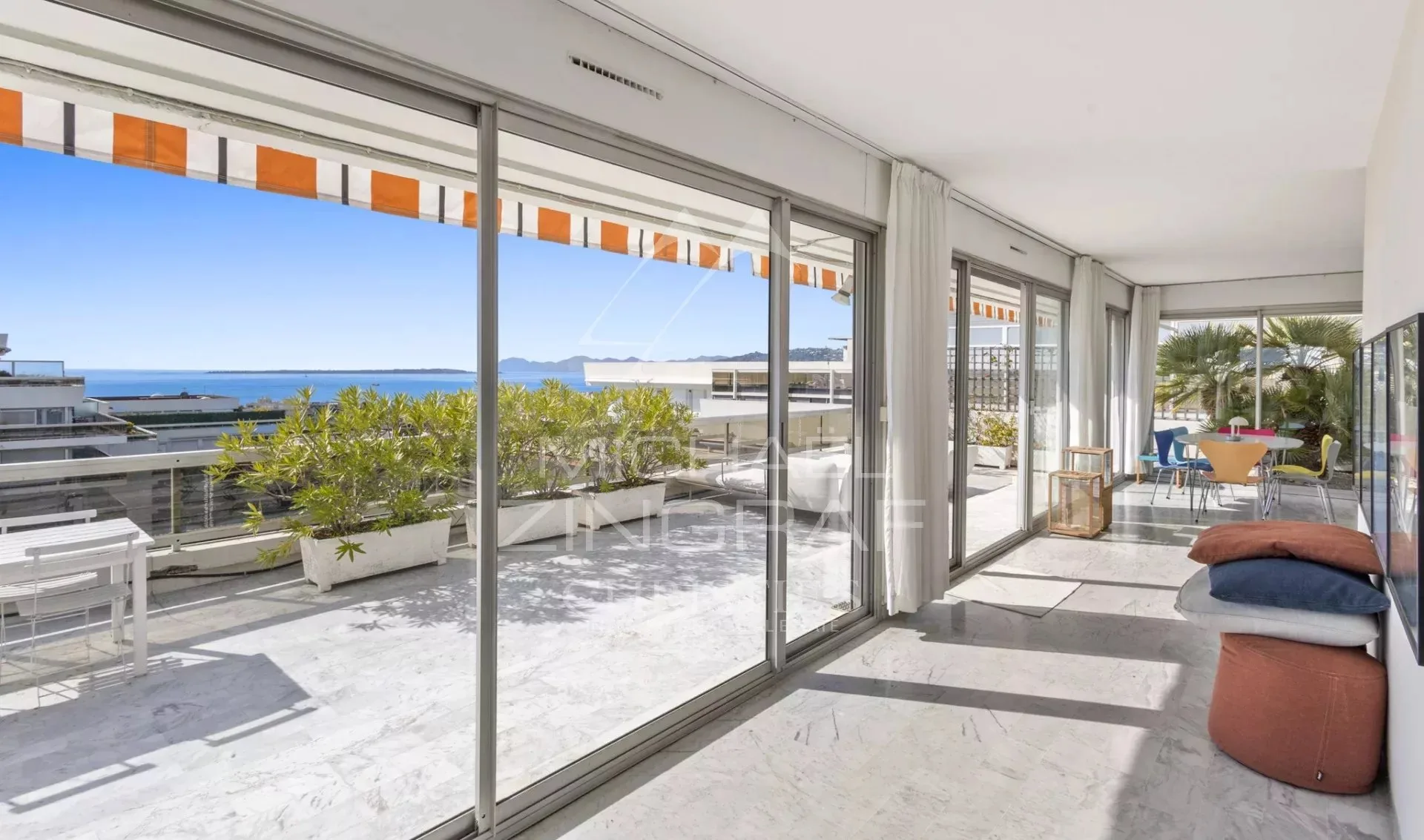 JUAN-LES-PINS – Rostagne: Penthouse-Villa mit Panoramablick aufs Meer - 24