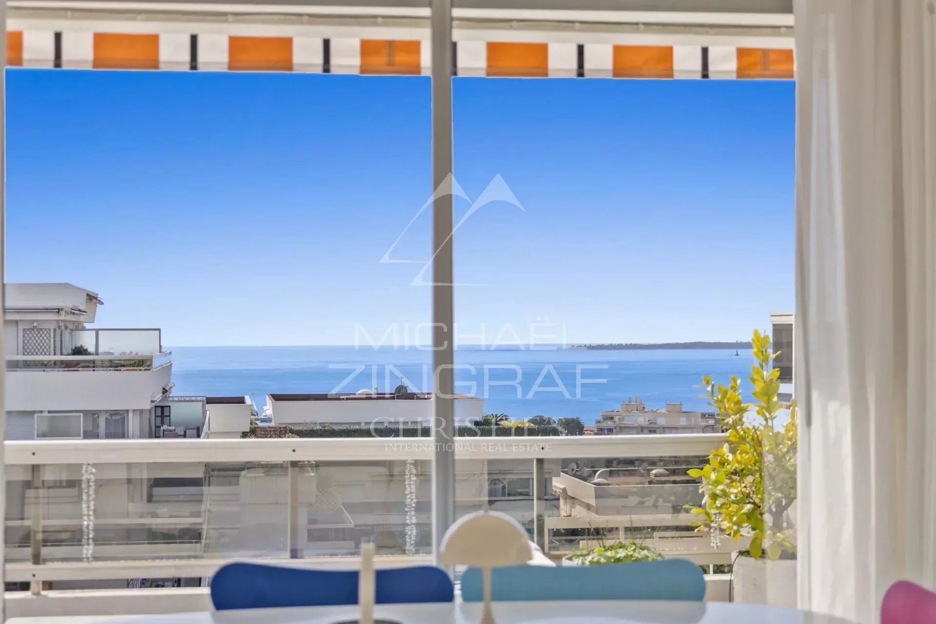 JUAN-LES-PINS – Rostagne: Penthouse-Villa mit Panoramablick aufs Meer - 29