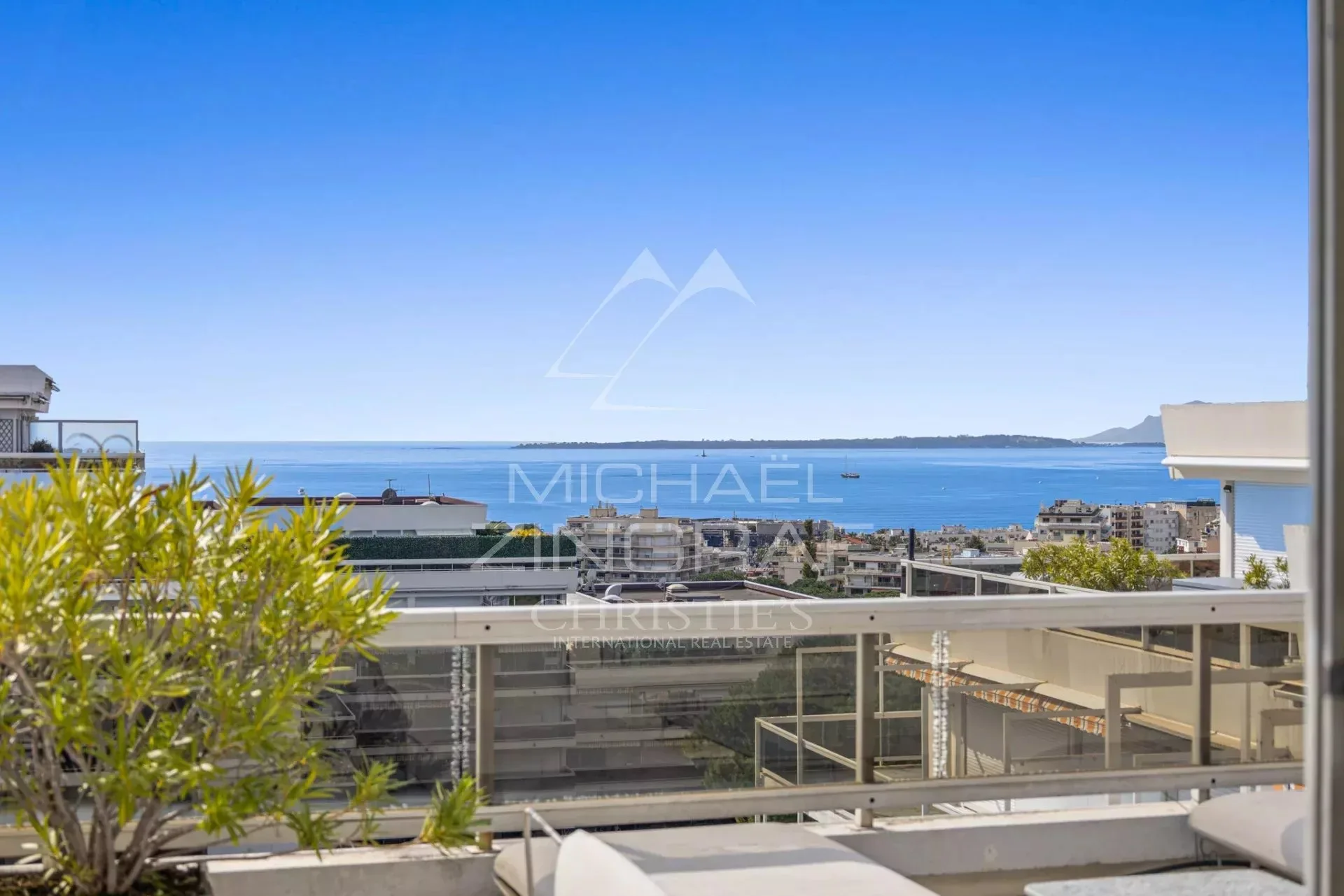 JUAN-LES-PINS – Rostagne: Penthouse-Villa mit Panoramablick aufs Meer - 30