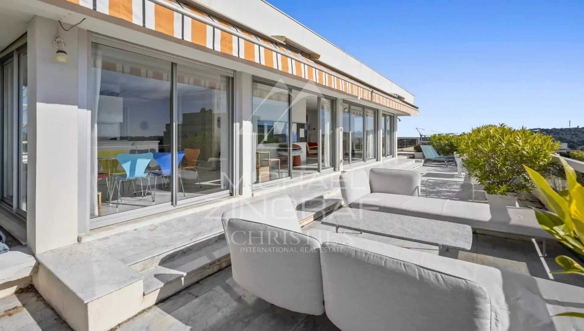 JUAN-LES-PINS – Rostagne: Penthouse-Villa mit Panoramablick aufs Meer - 32