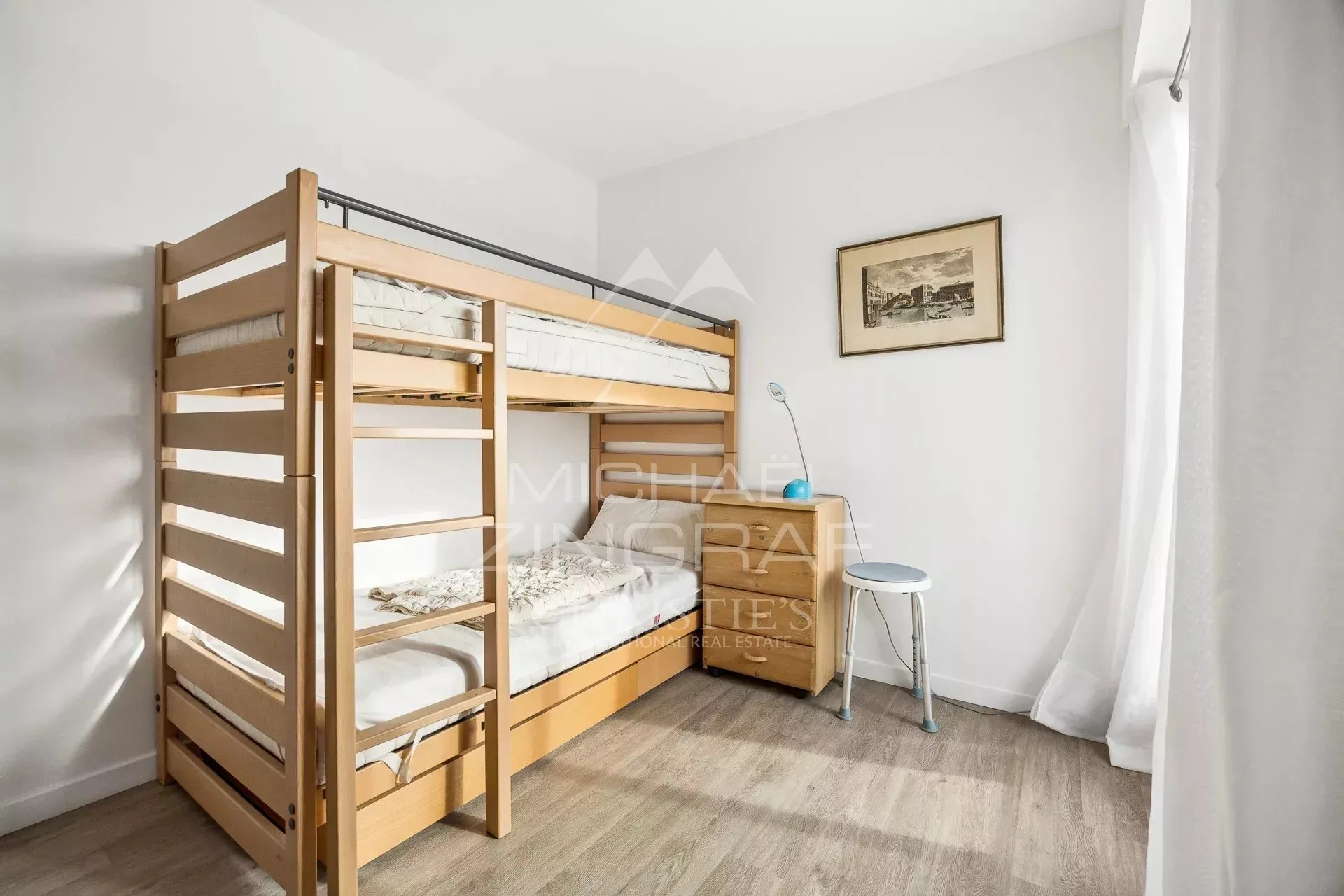 APPARTEMENT VUE MER AU COEUR DE LA VILLE - 9