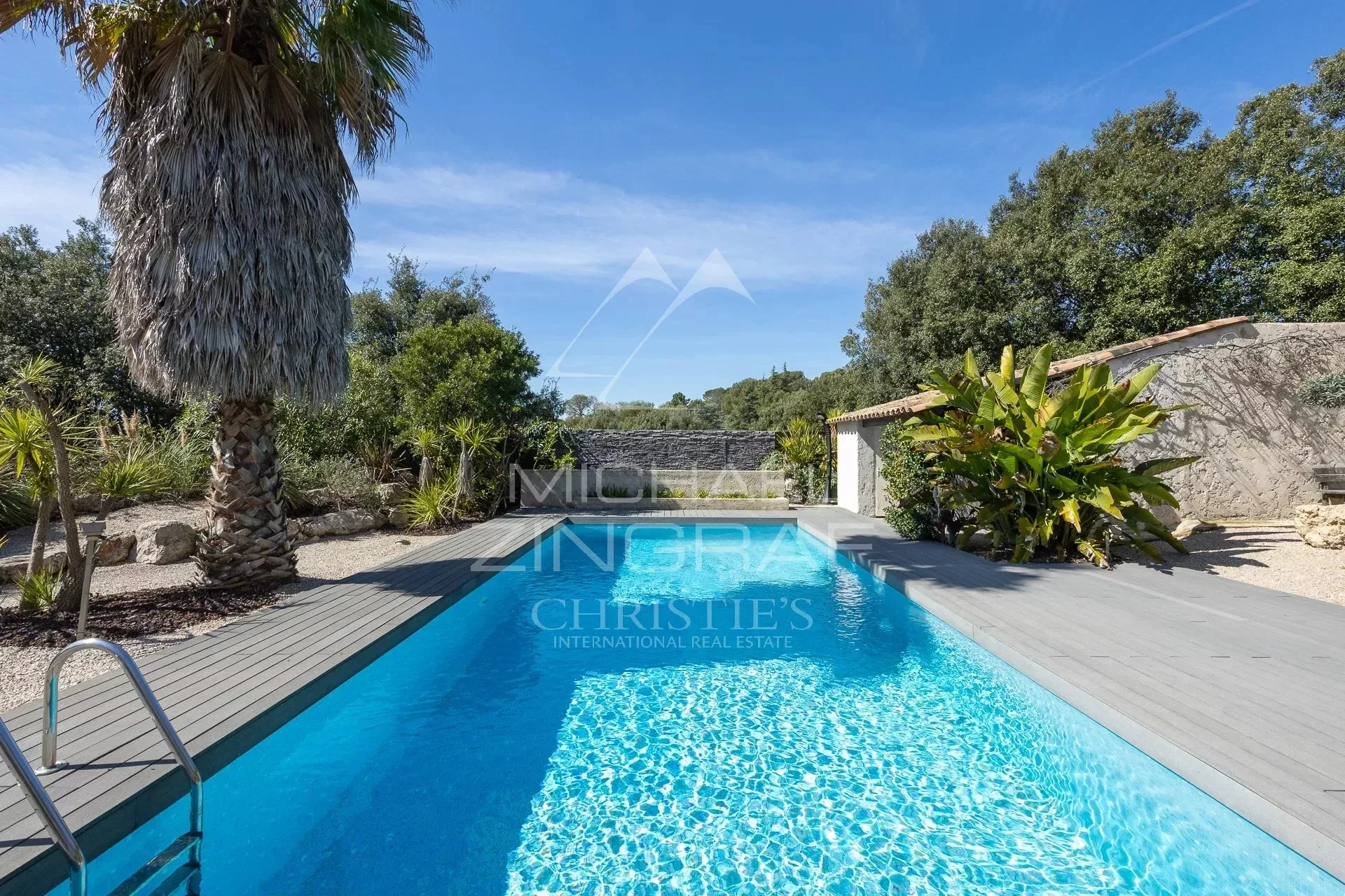 Villa rénovée à Biot – Quartier recherché, calme absolu, 5 chambres, prestations complètes - 2