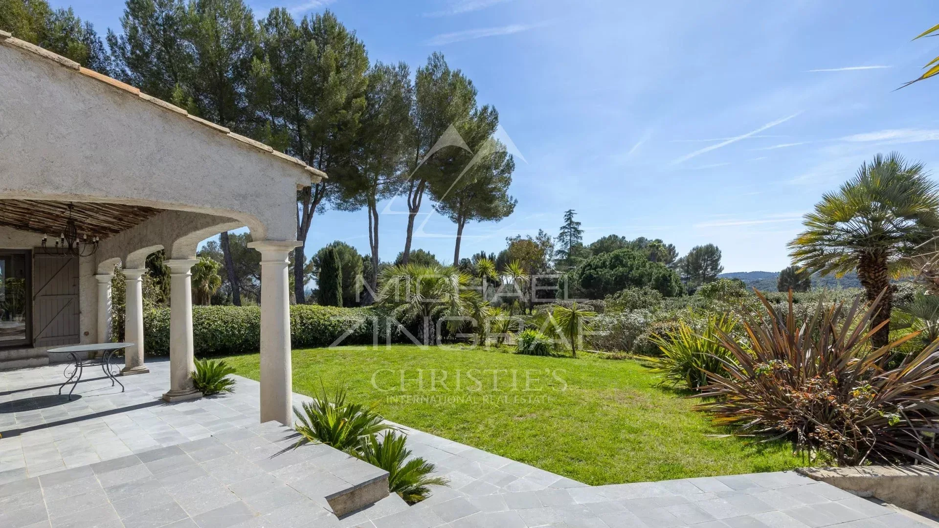 Villa rénovée à Biot – Quartier recherché, calme absolu, 5 chambres, prestations complètes - 12