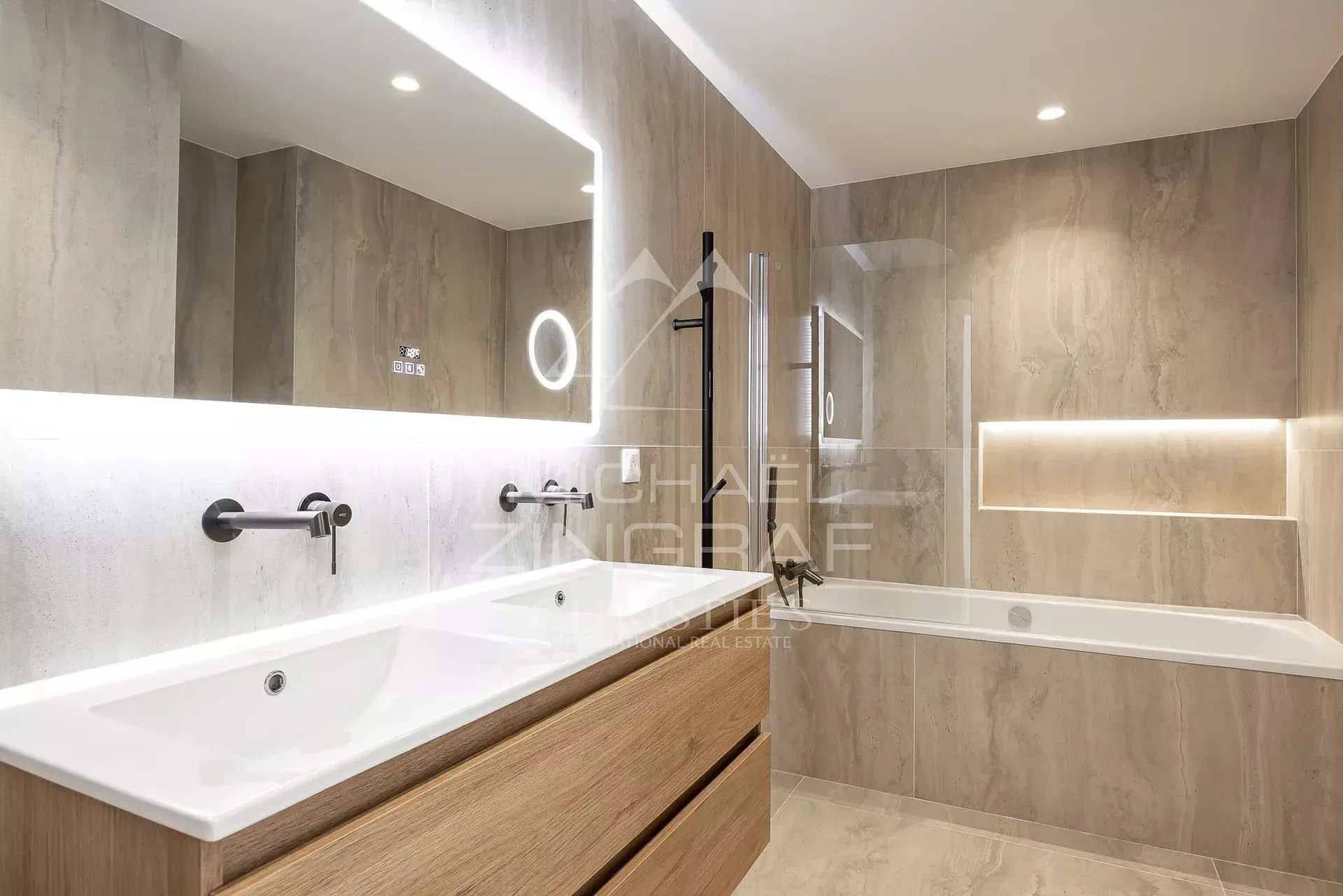 Appartement traversant avec vue mer panoramique - 10