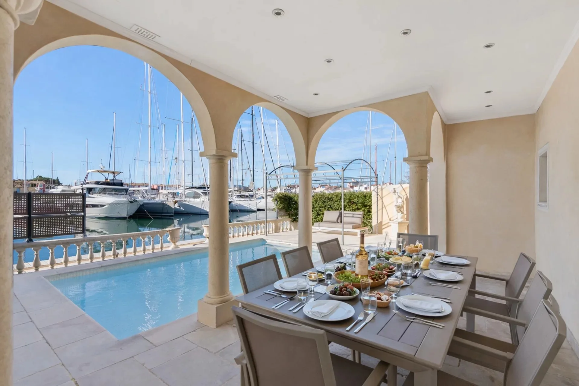 Élégante Villa les Pieds dans l’Eau au Cœur de Port Grimaud - 2