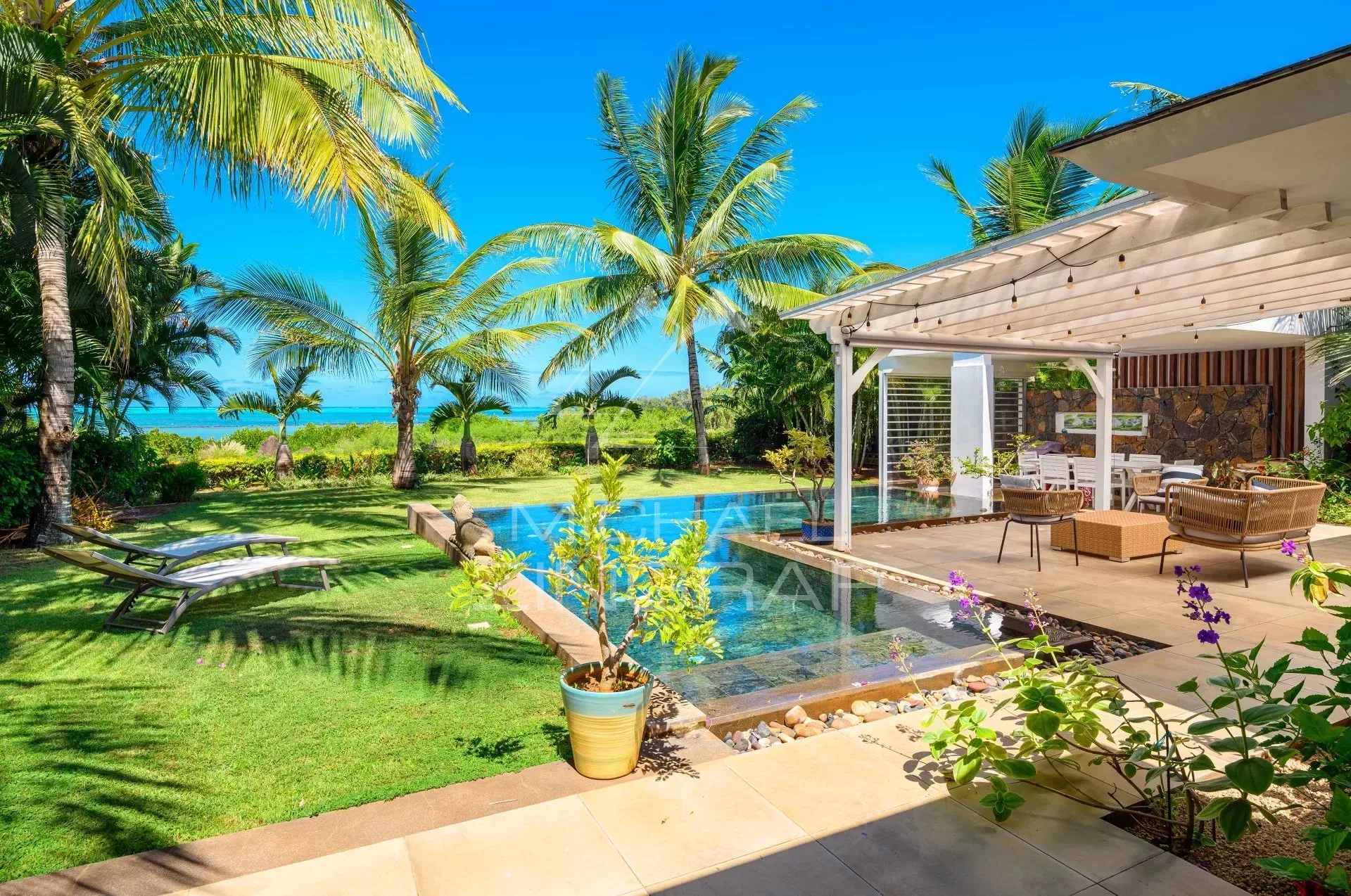 Le Privilège de Vivre Face au Lagon – Villa d’Exception à Haute Rive - 2