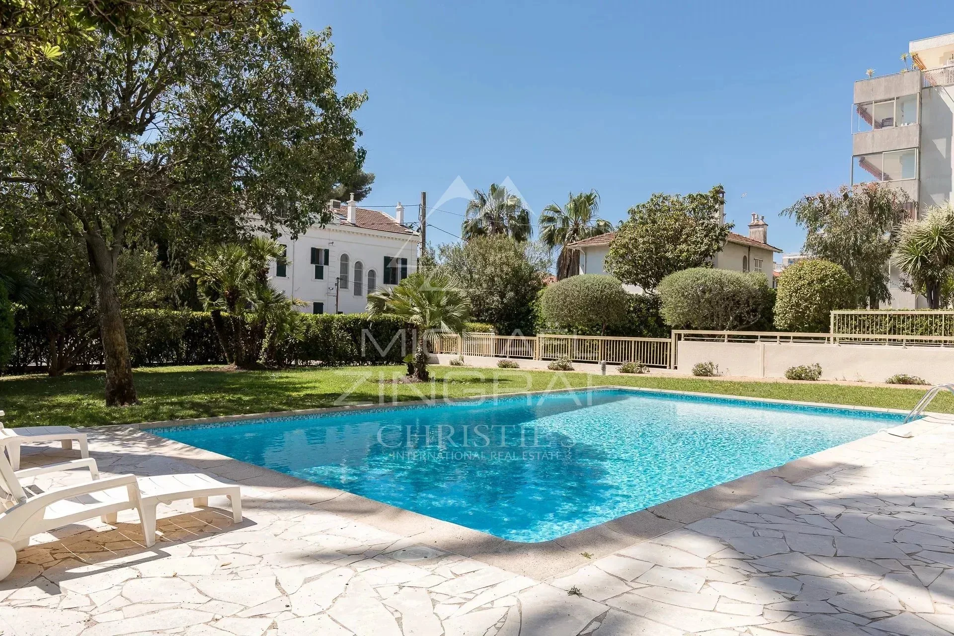 EXCLUSIVITE - Cannes Palm Beach - Splendide appartement deux chambres, aperçu mer - 10