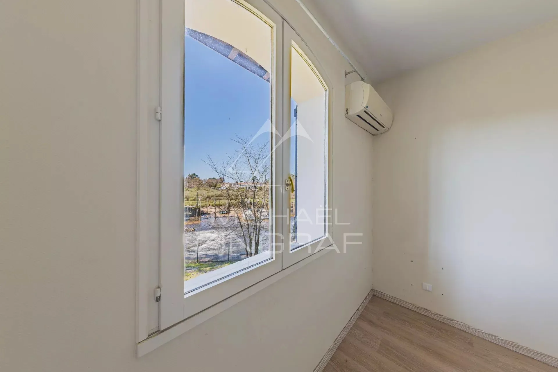 URGENT - Une villa d'architecte dans un décor authentique au Port de la Hume - 12