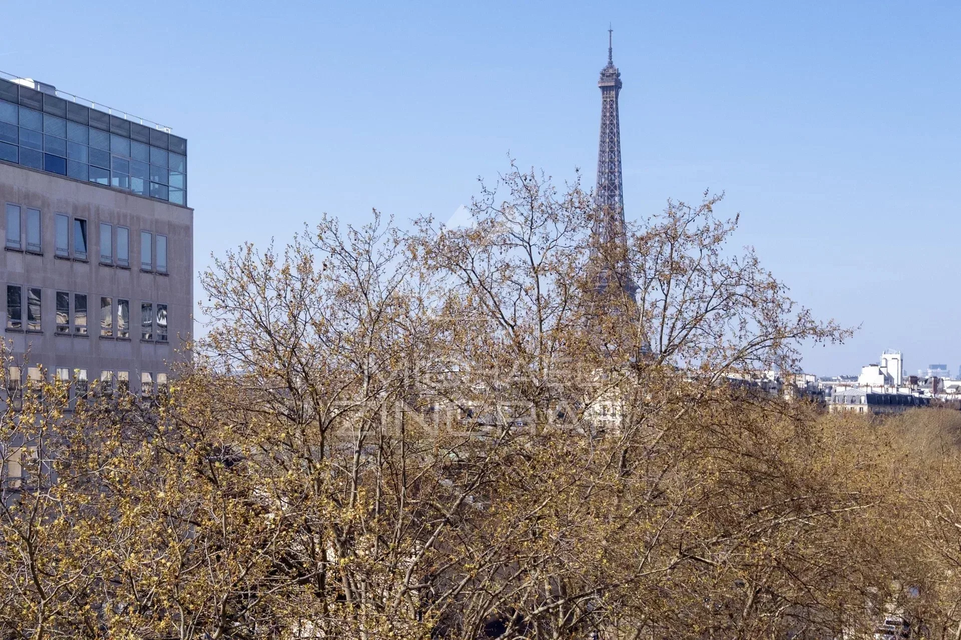A vendre - Paris 7ème - 3 Chambres - Parfait état - 2