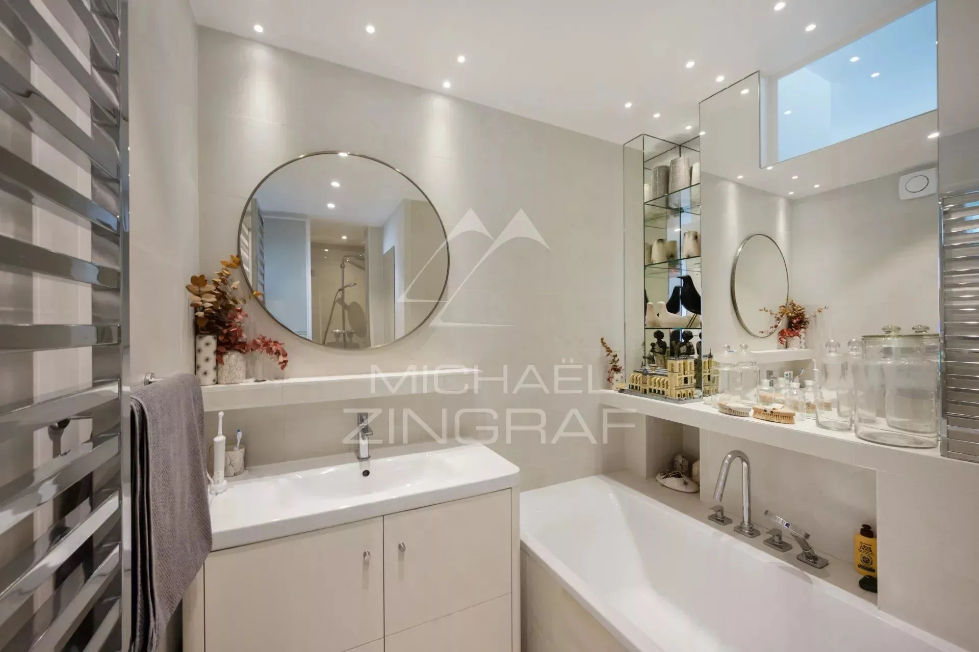 A vendre - Paris 7ème - 3 Chambres - Parfait état - 18