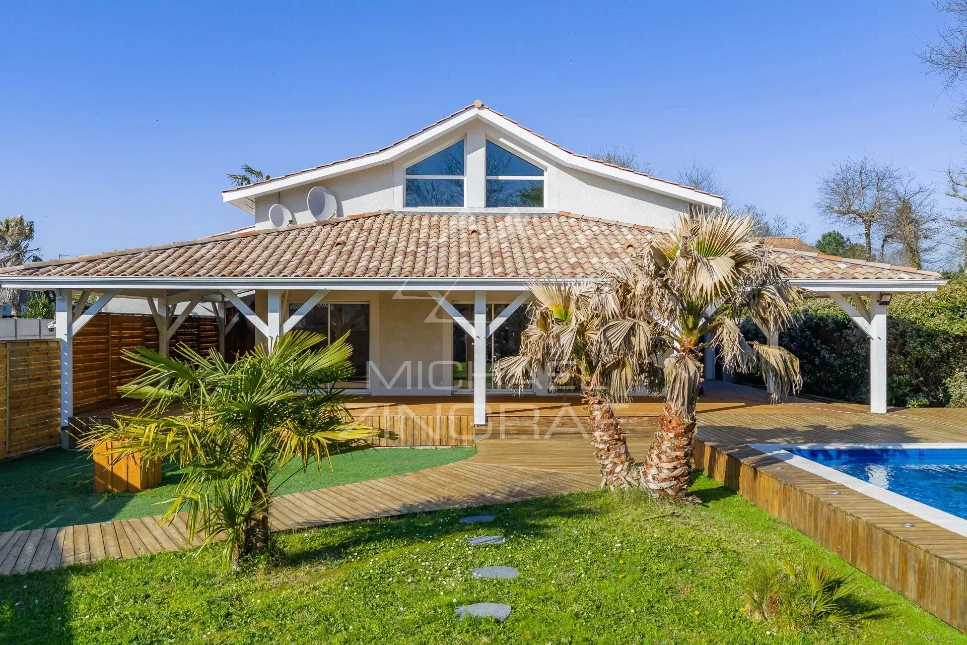 Gujan-Mestras - Proche commerces - 11