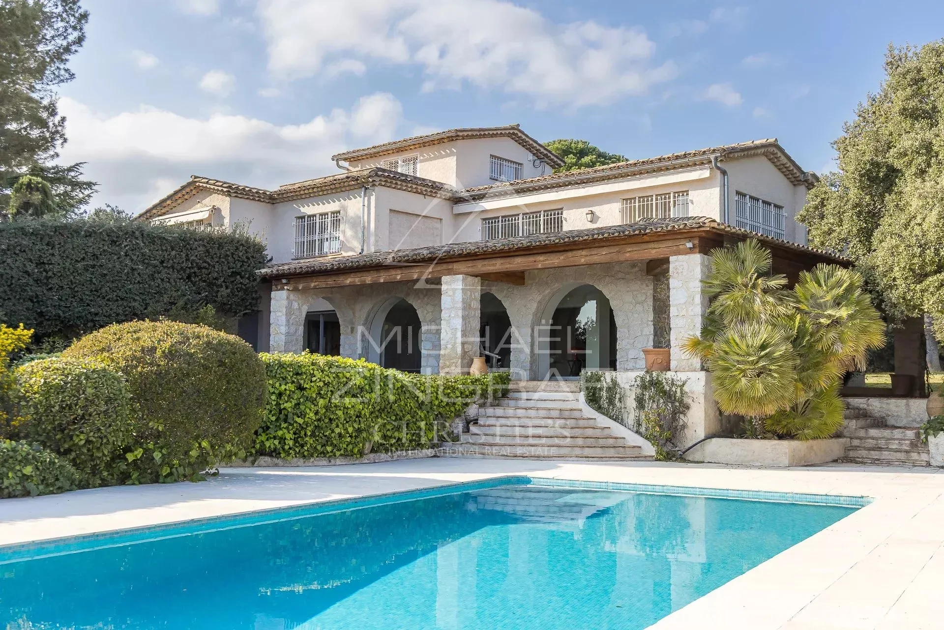 Villa d’exception avec vue mer panoramique dans le Domaine des Hauts de Saint-Paul - 3