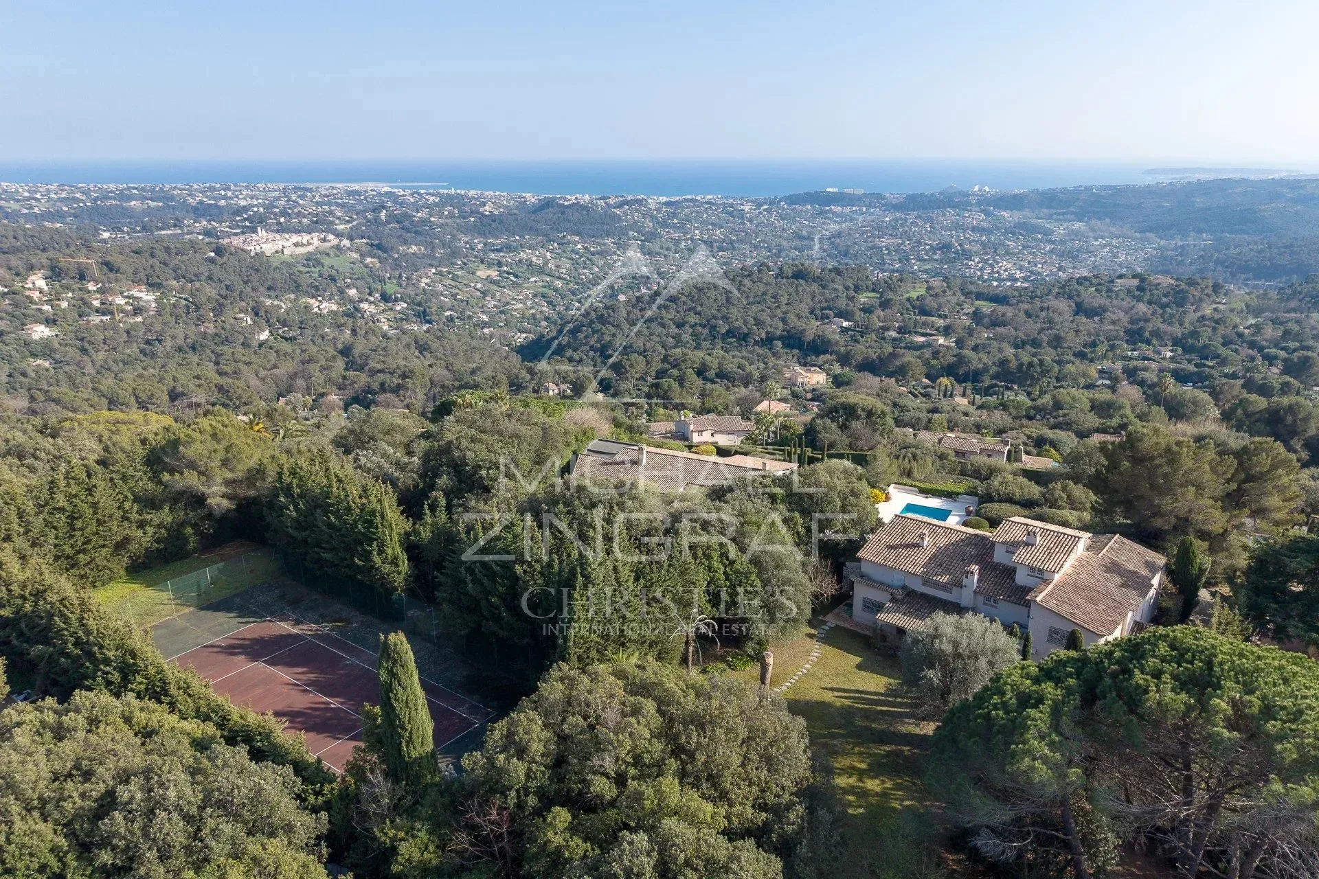 Villa d’exception avec vue mer panoramique dans le Domaine des Hauts de Saint-Paul - 9