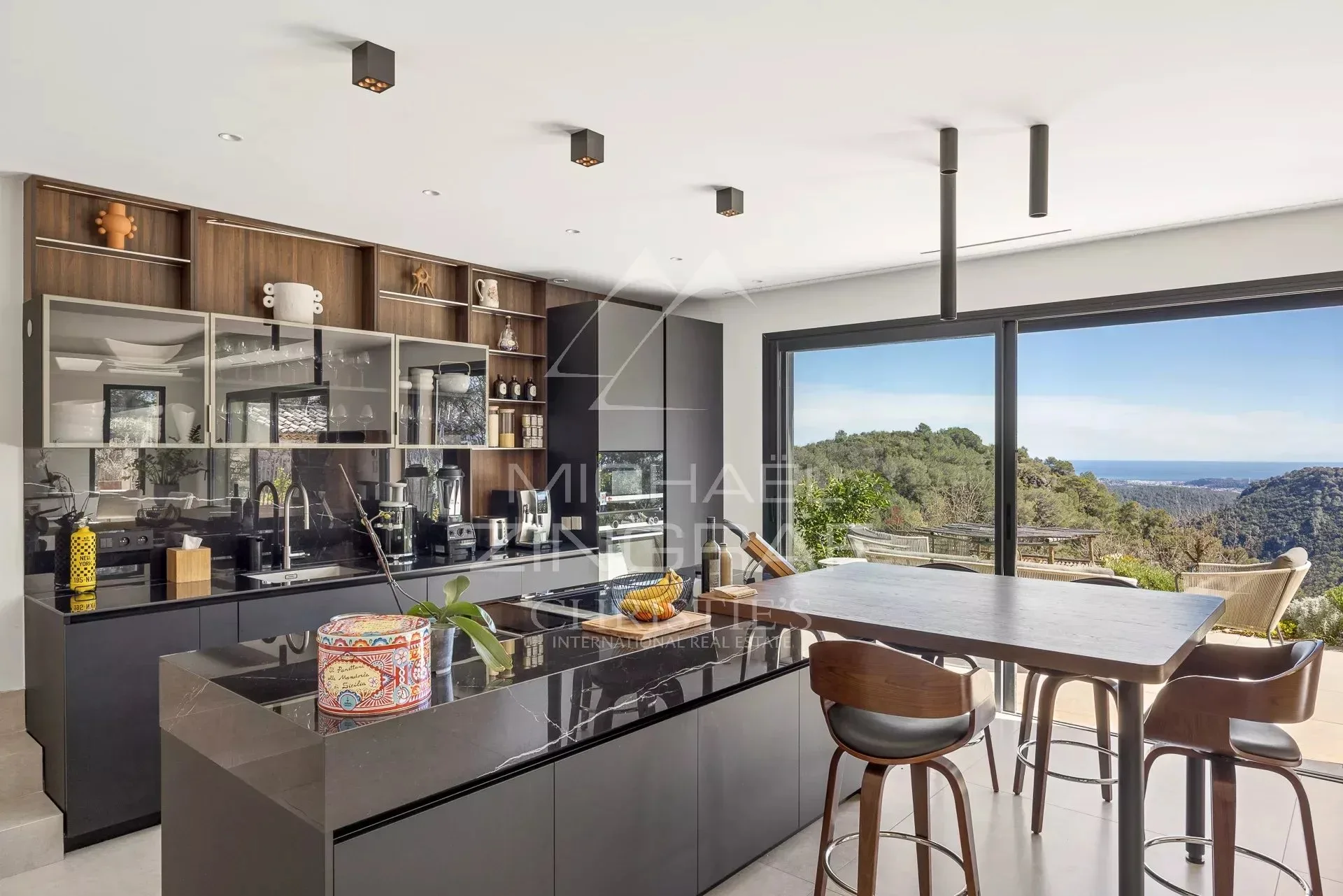 Tourrettes-sur-Loup : Propriété provençale moderne avec vue panoramique sur la mer et les collines - 6