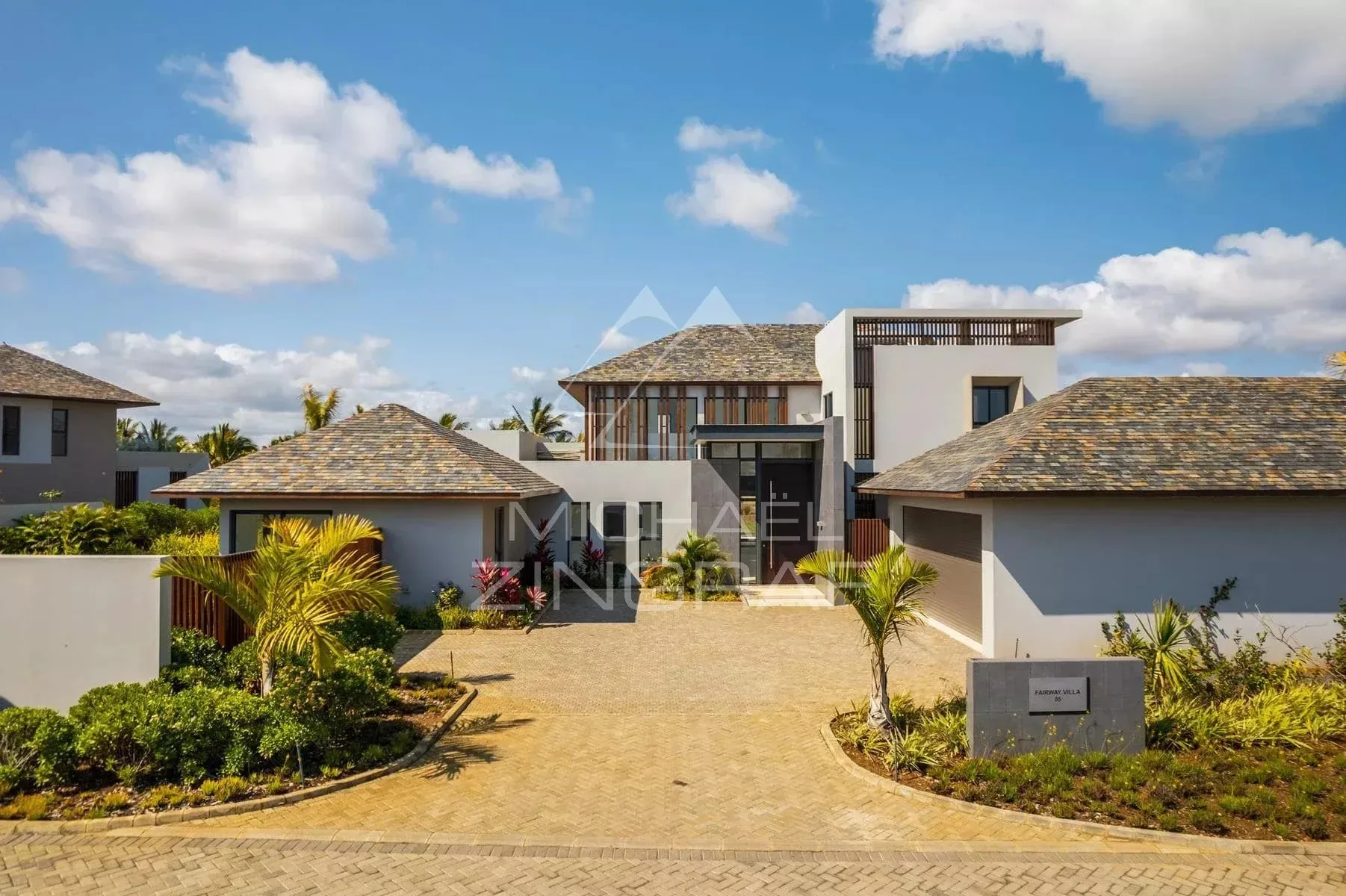 Opportunité exceptionnelle – Villa Fairway 5 suites au sein du domaine de golf de Mont Choisy - 15