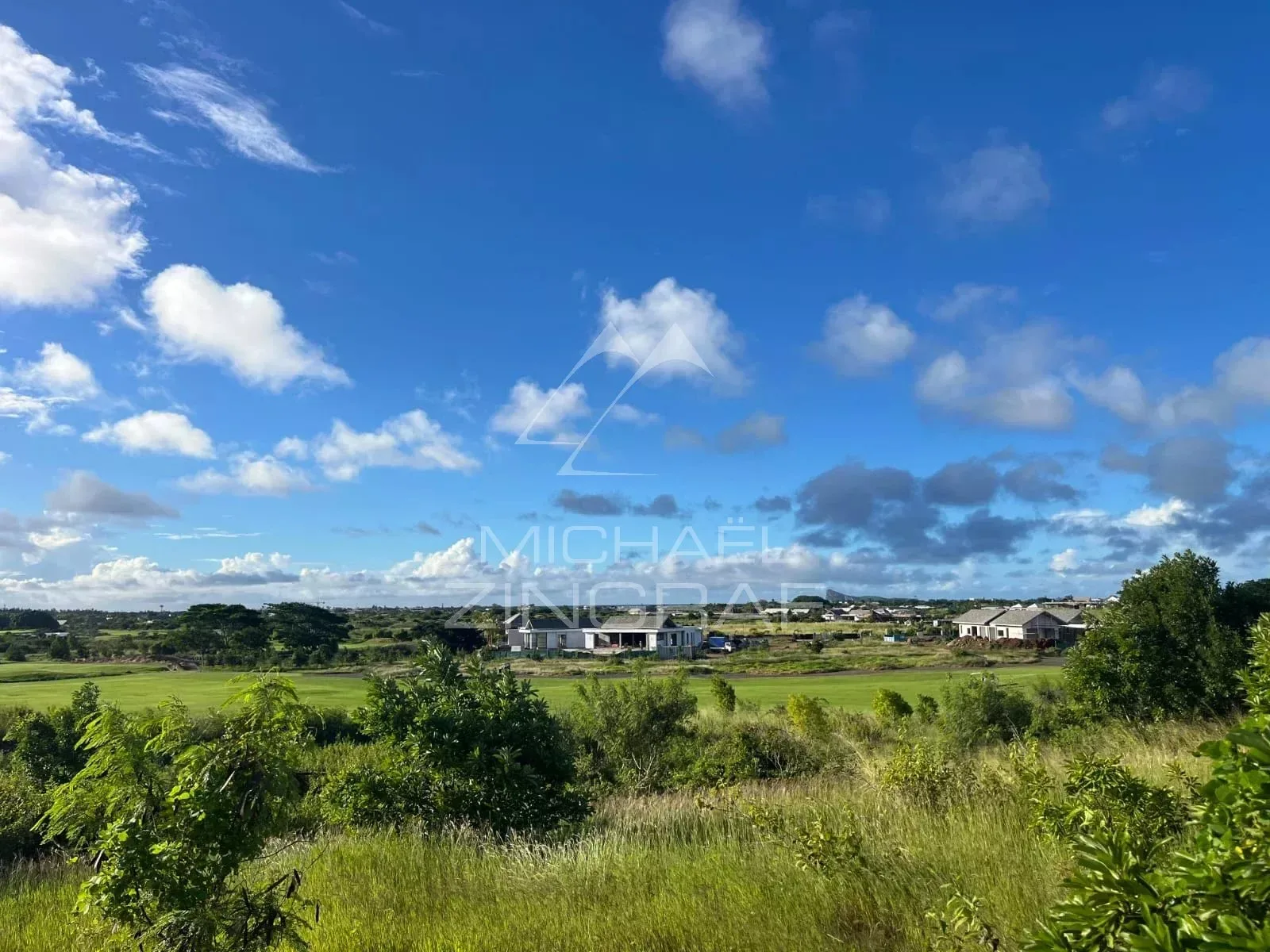 Opportunité rare – Villa contemporaine 3 suites au cœur du domaine de golf de Mont Choisy - 5