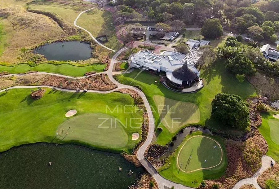 Opportunité rare – Villa contemporaine 3 suites au cœur du domaine de golf de Mont Choisy - 13