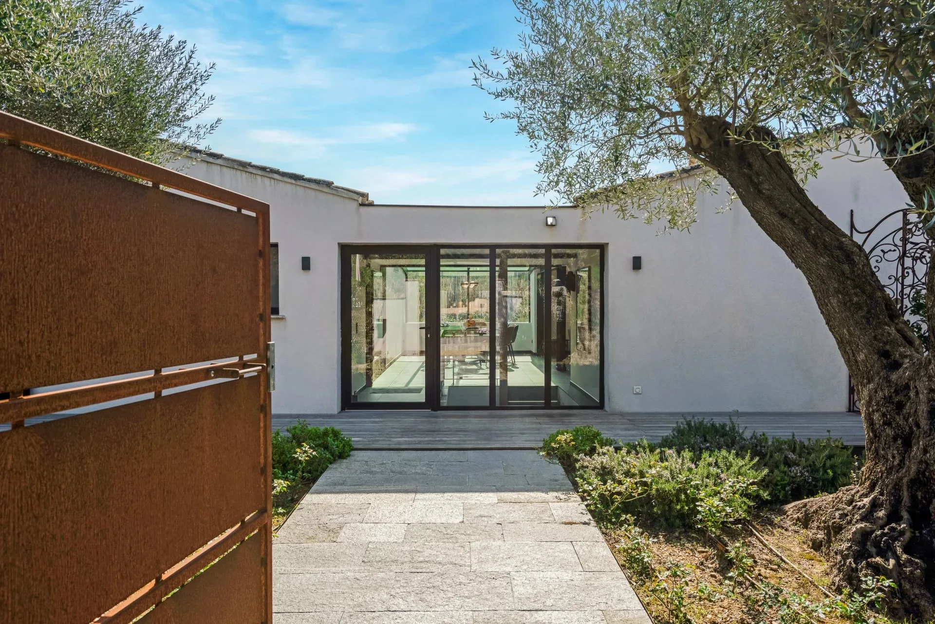 Gigaro, superbe maison dans un domaine privé, à quelques pas des plages de Gigaro - 4