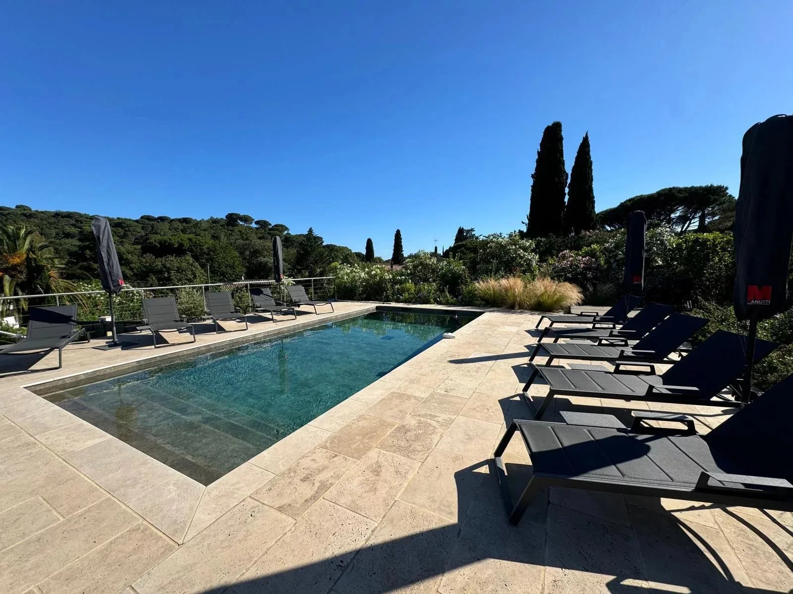 Gigaro, superbe maison dans un domaine privé, à quelques pas des plages de Gigaro - 13