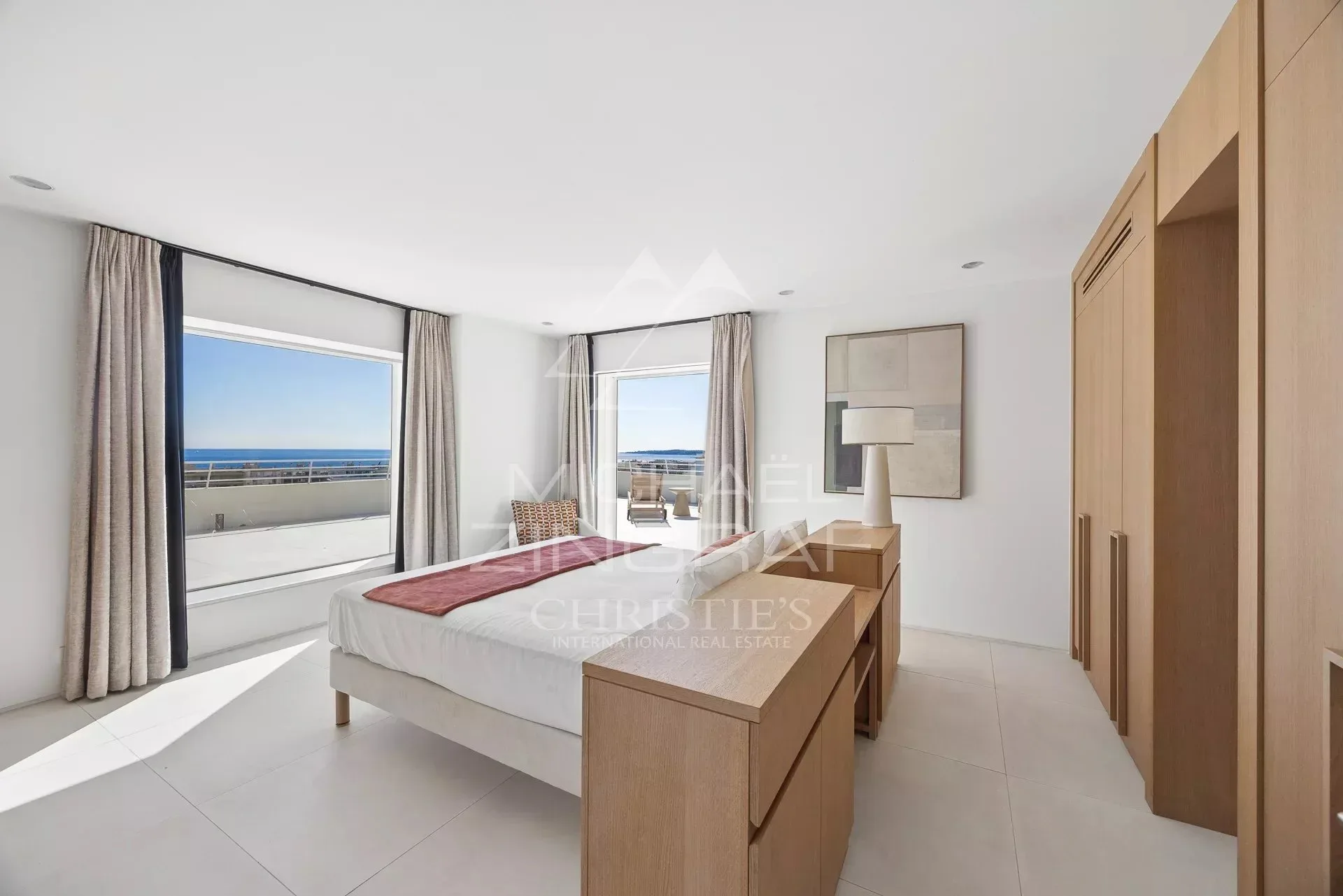 Cannes – Croisette – Penthouse d’exception avec toit-terrasse et vue mer panoramique - 7