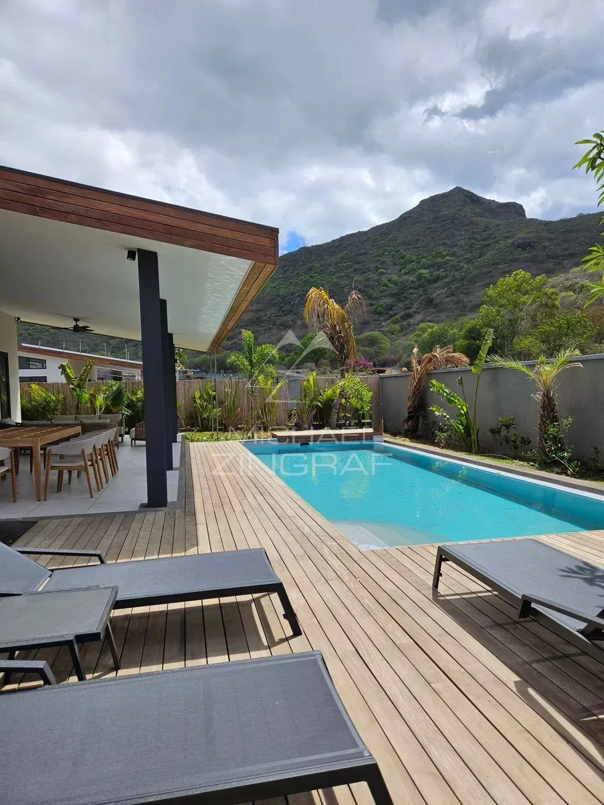 VILLA CONTEMPORAINE EN REVENTE – ÉCO SAVANAH, RIVIERE NOIRE - 2