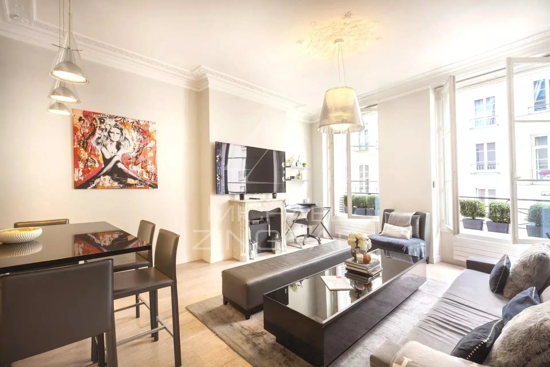 Exclusivité - Rue Saint Honoré - 2 pièces - Parfait état - Clim - 3