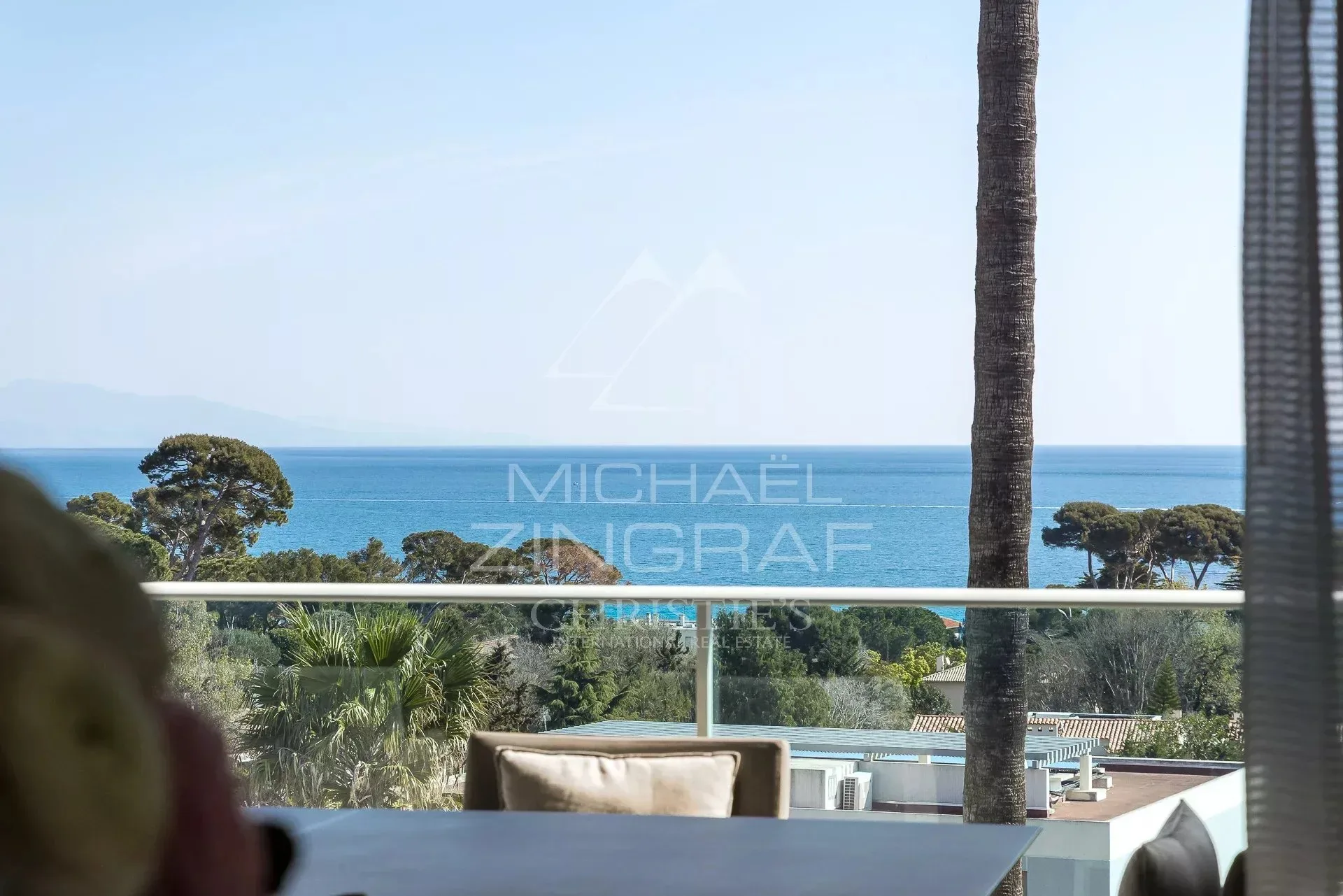 Exceptionnel 4 pièces en dernier étage – Vue mer panoramique 360° - 16