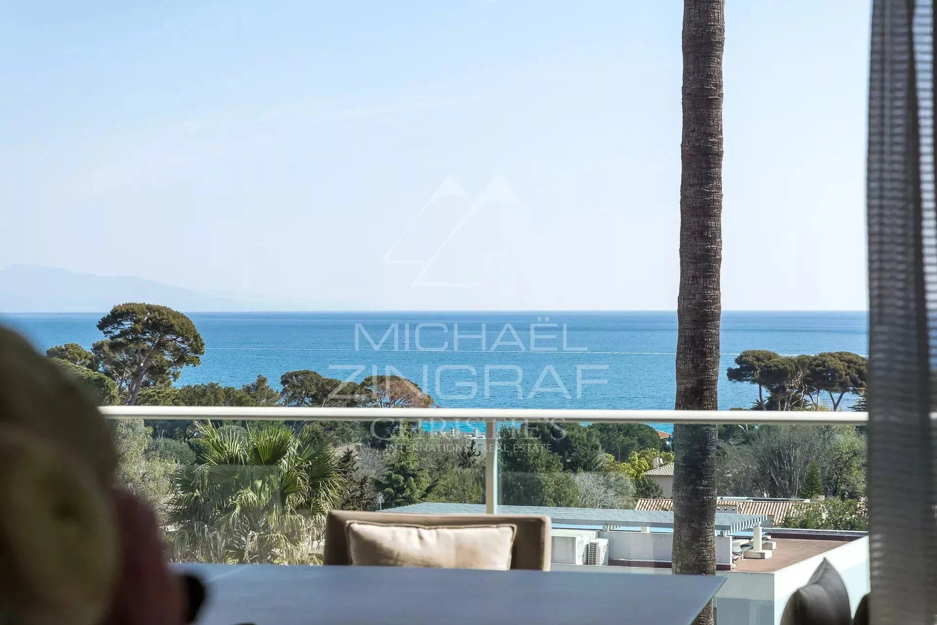 Exceptionnel 4 pièces en dernier étage – Vue mer panoramique 360° - 17