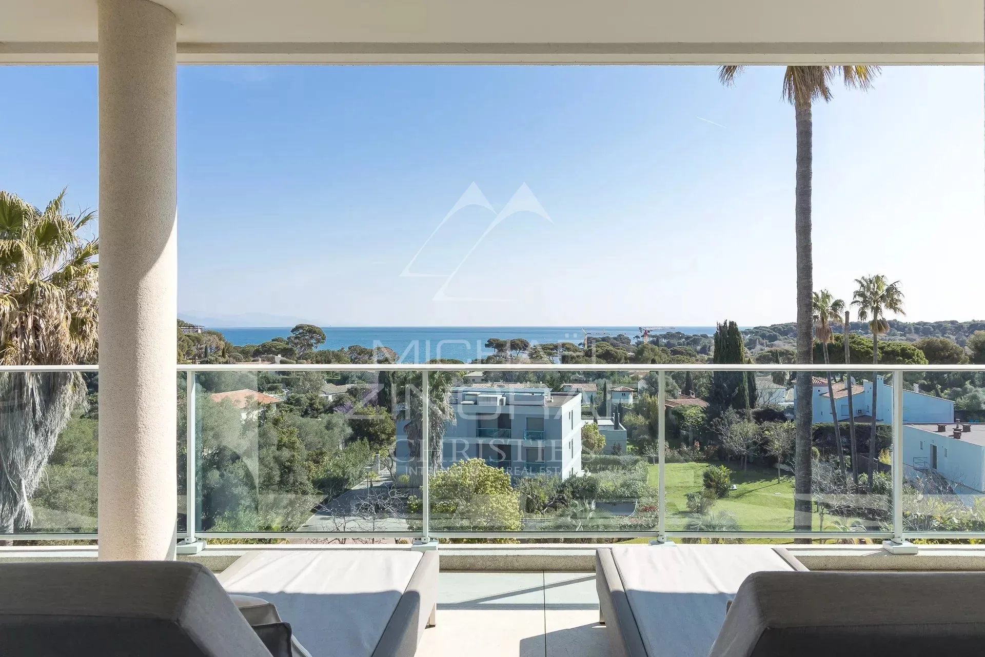 Exceptionnel 4 pièces en dernier étage – Vue mer panoramique 360° - 19