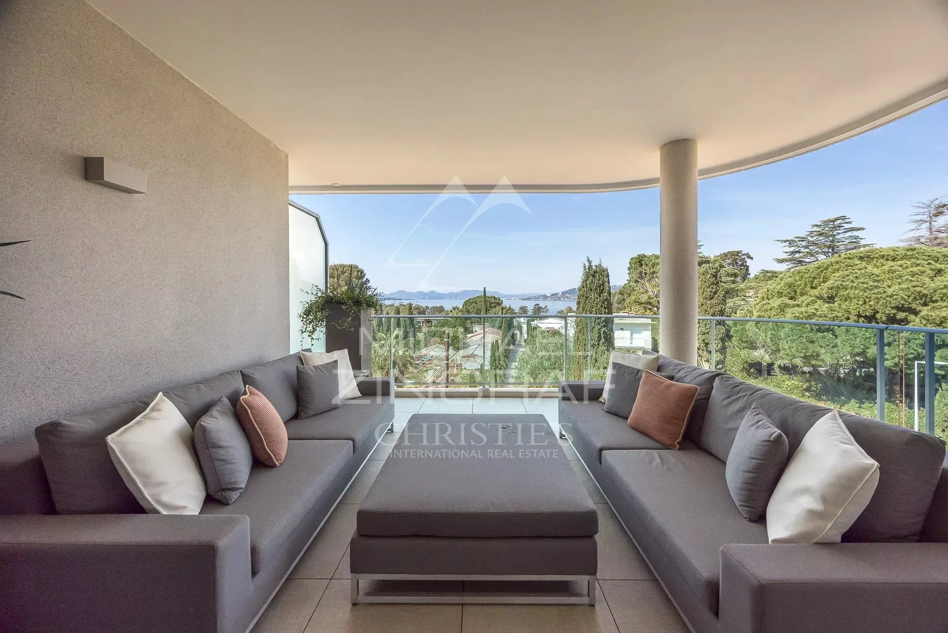Exceptionnel 4 pièces en dernier étage – Vue mer panoramique 360° - 6
