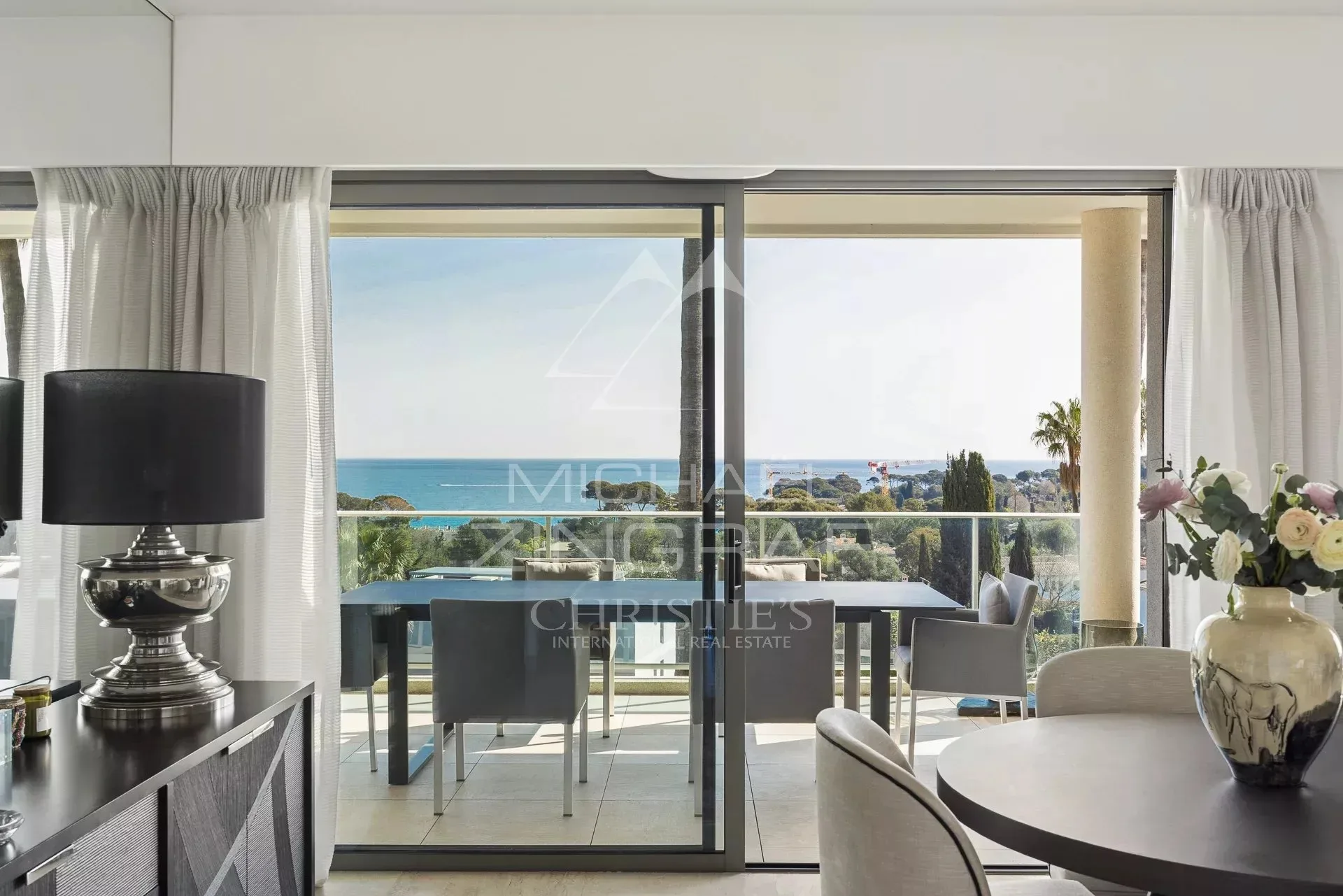 Exceptionnel 4 pièces en dernier étage – Vue mer panoramique 360° - 24