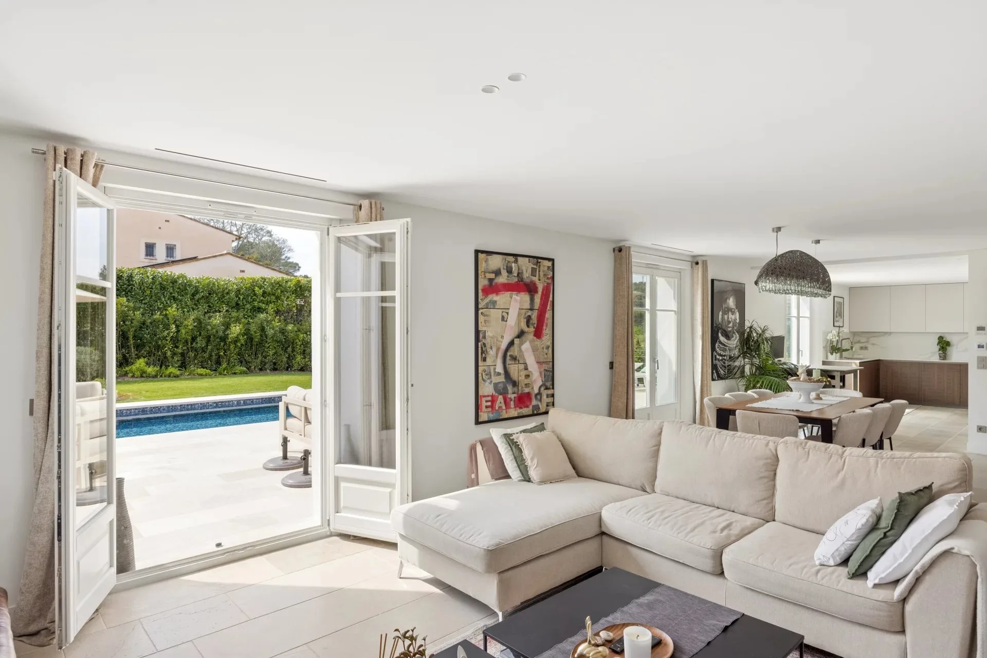 Magnifique rénovation dans un domaine fermé - 3