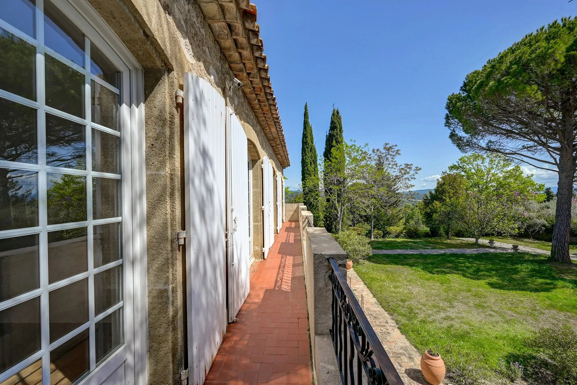 Charmante bastide avec vue imprenable sur la Saint-Victoire - 17
