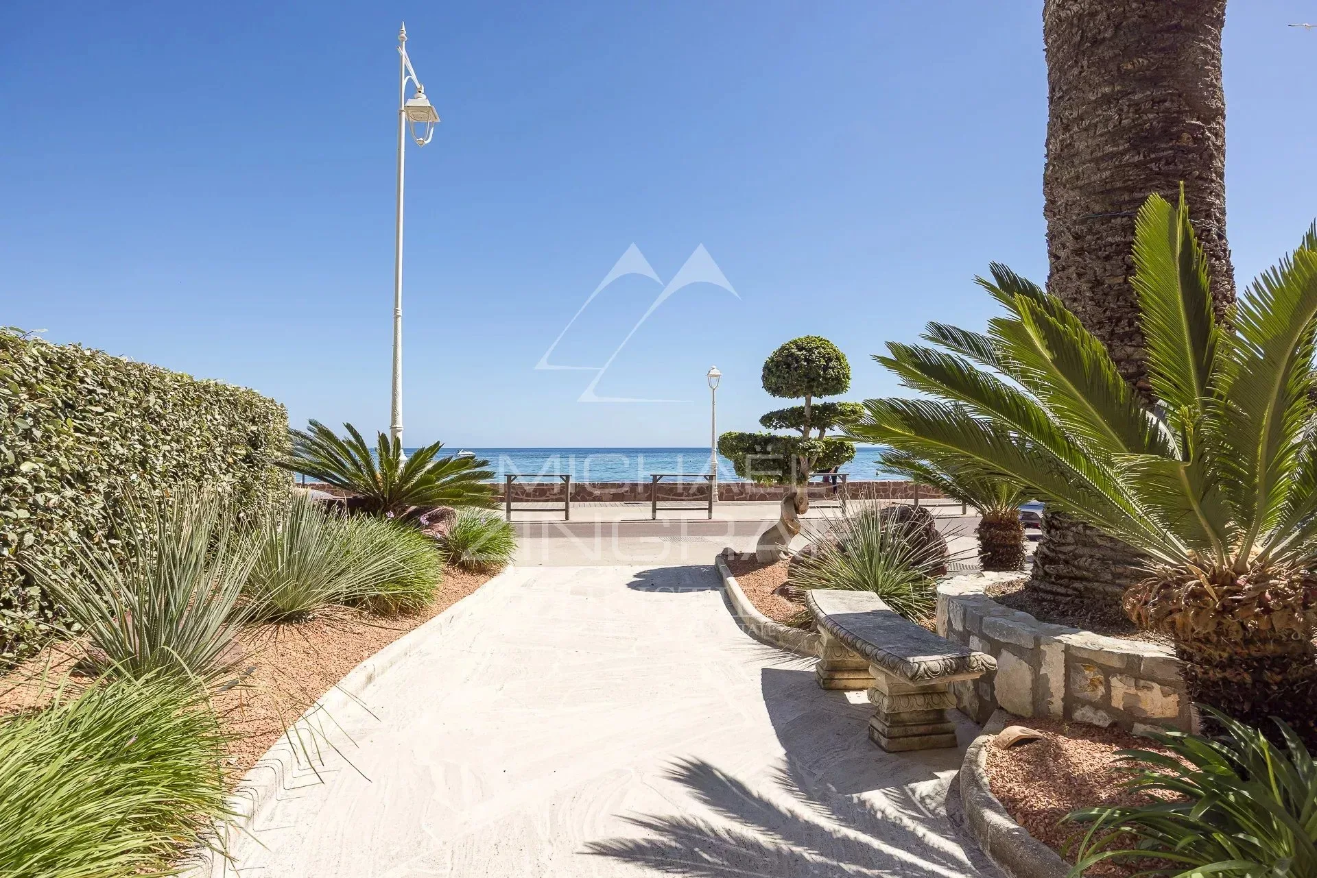 Cannes - Gazagnaire - Magnifique 3 pièces rénové - 12
