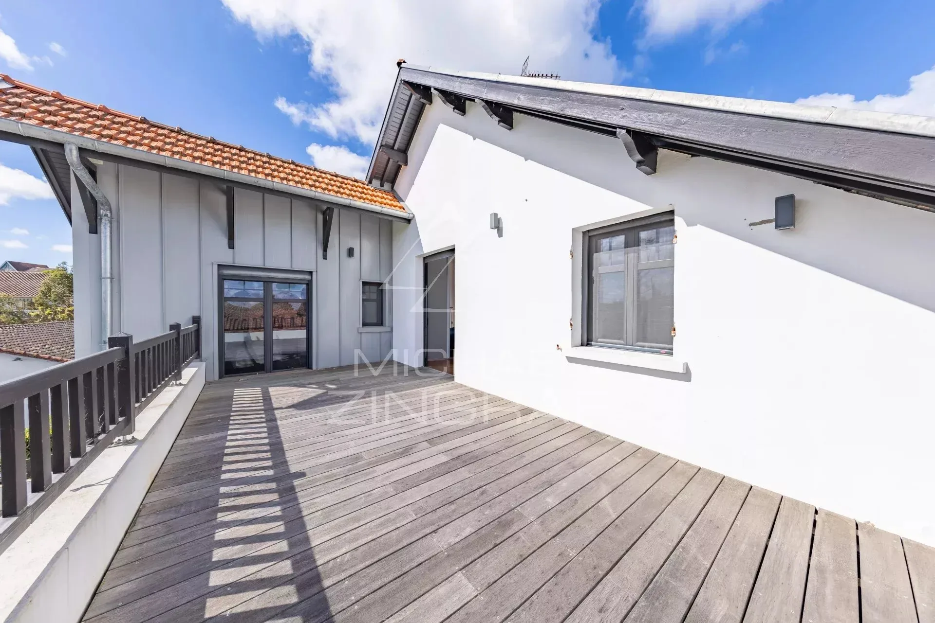 PROCHE PLAGE ARCACHON - VILLA DE 8 PIÈCES AVEC PISCINE - 10