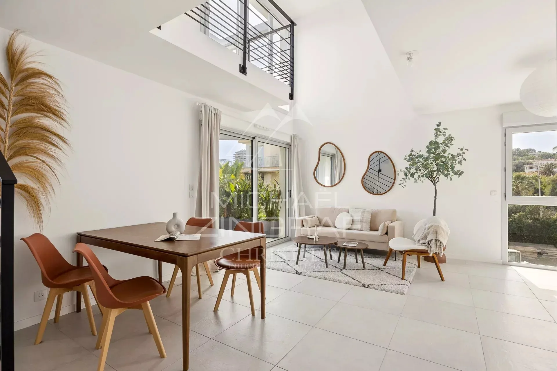 ANTIBES – DUPLEX DERNIER ÉTAGE – TERRASSES SUD – RÉSIDENCE RECENTE - 11