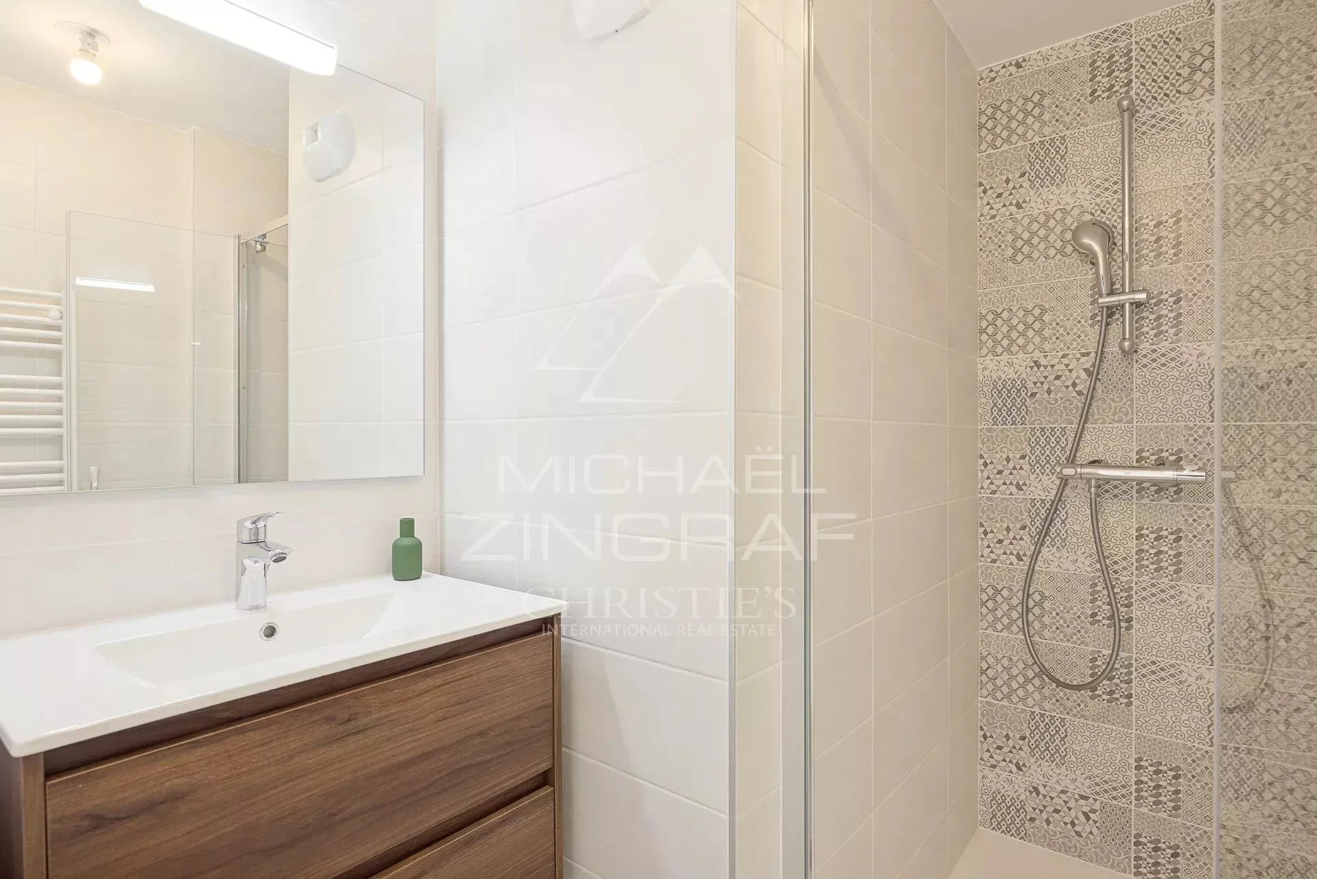 ANTIBES – DUPLEX DERNIER ÉTAGE – TERRASSES SUD – RÉSIDENCE RECENTE - 15