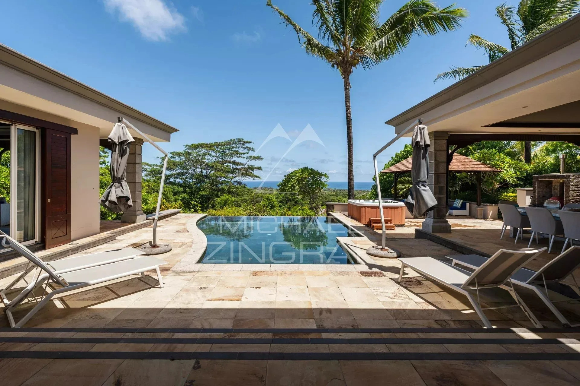 Villa d’exception avec vue panoramique sur l’océan à Valriche - 3