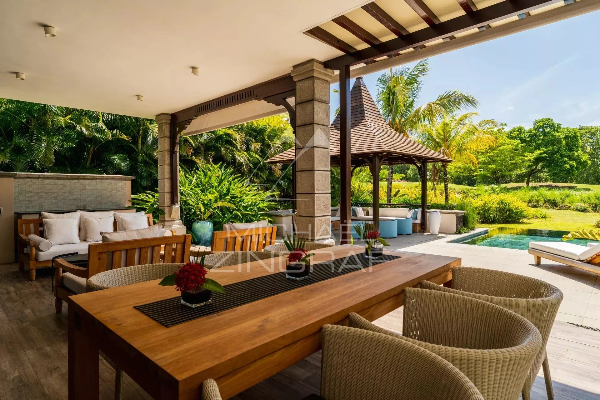 Élégante villa contemporaine face au golf - Bel Ombre - 10