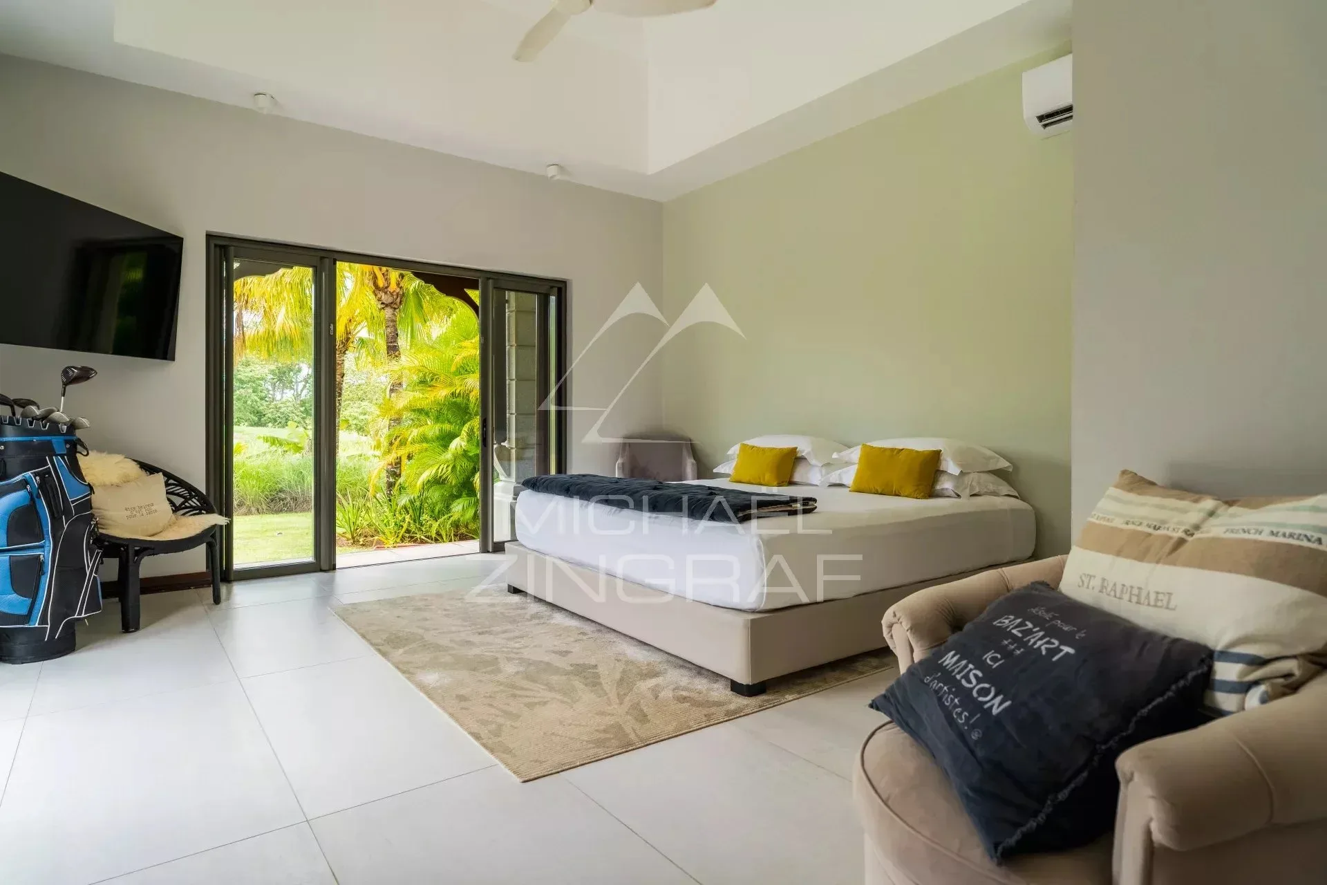Élégante villa contemporaine face au golf - Bel Ombre - 15