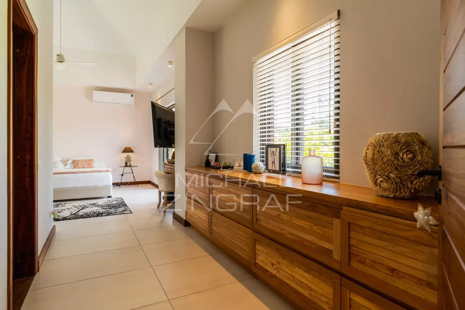 Élégante villa contemporaine face au golf - Bel Ombre - 26