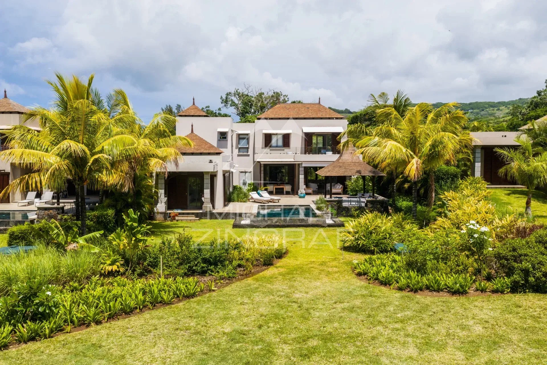 Élégante villa contemporaine face au golf - Bel Ombre - 35