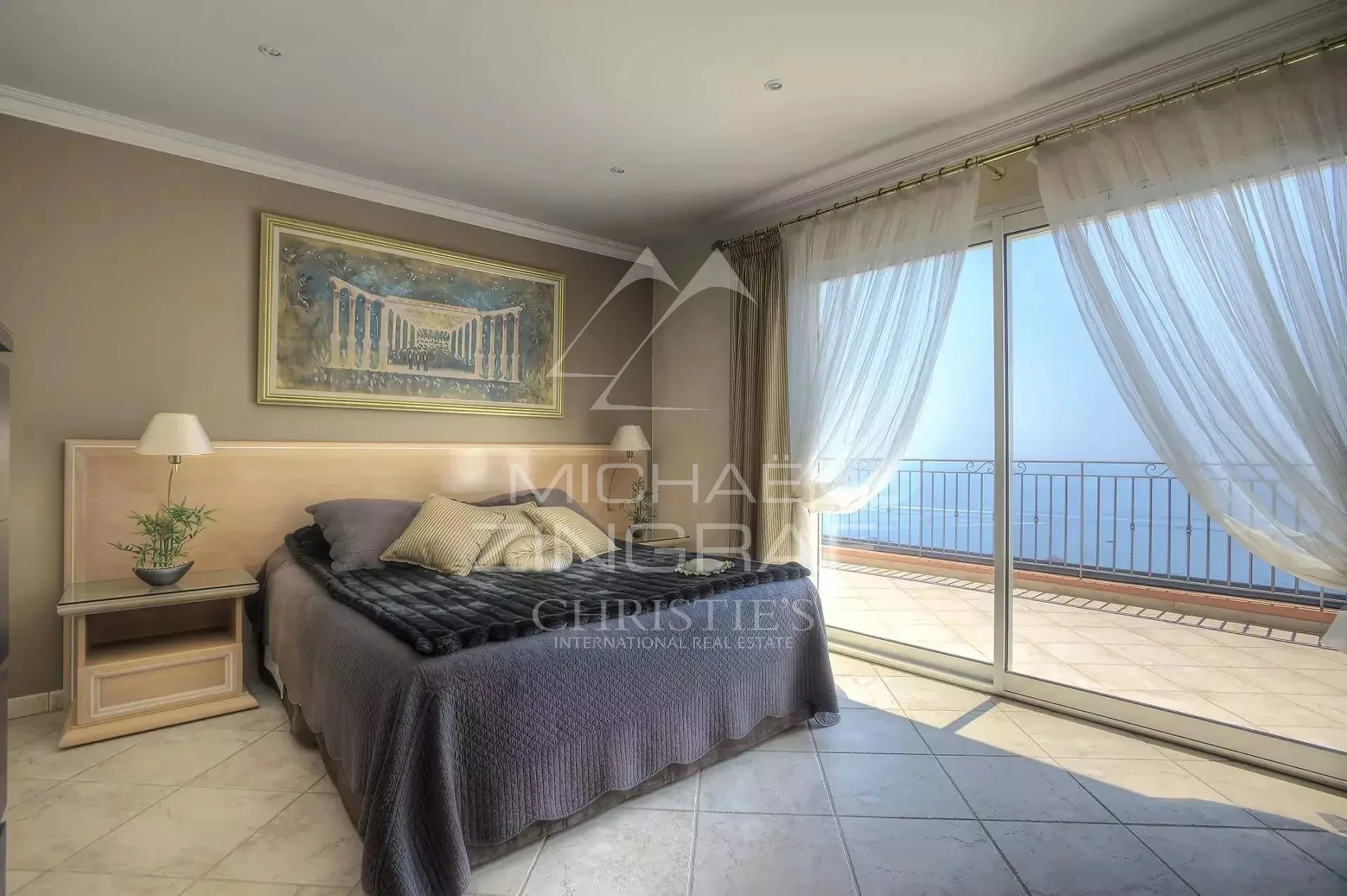 CO-EXCLUSIVITE - VILLA VUE MER ENTRE SAINT RAPHAEL ET CANNES - 10