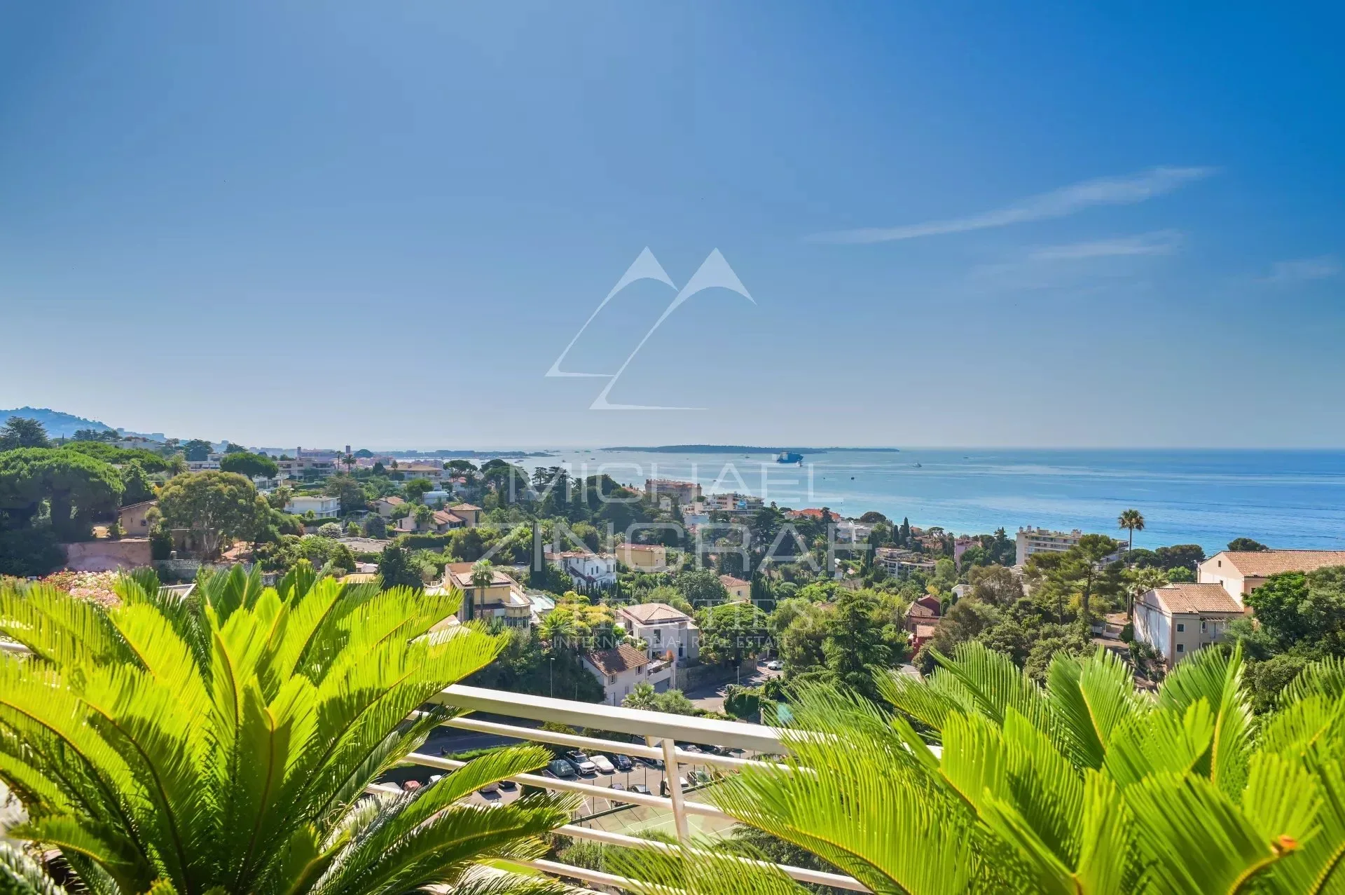 T3 A RENOVER - CANNES, CROIX DES GARDES – VUE MER PANORAMIQUE - 2